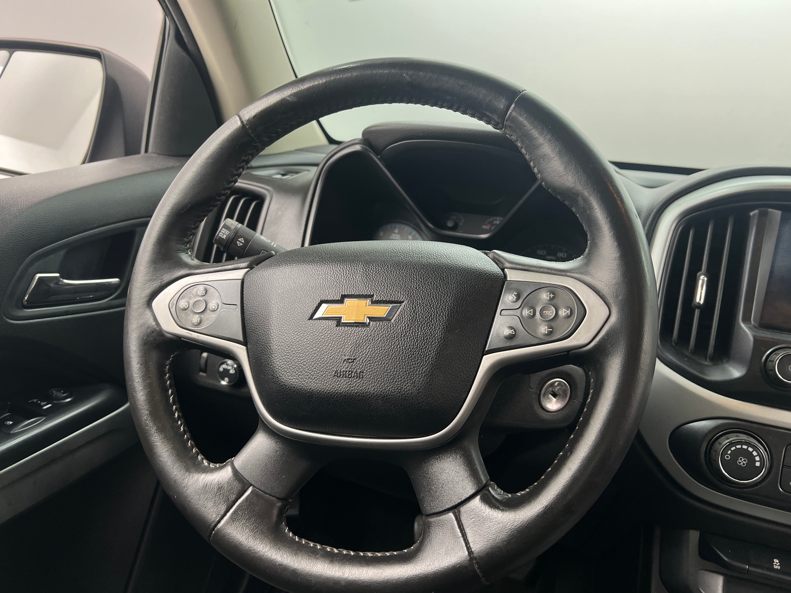 Thumbnail: 2015 Chevrolet Colorado - 5