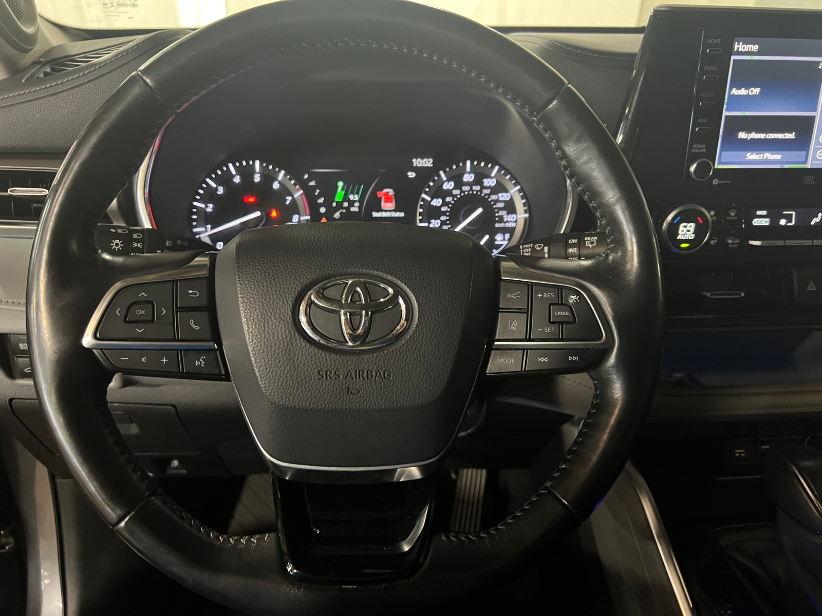 Thumbnail: 2020 Toyota Highlander - 4