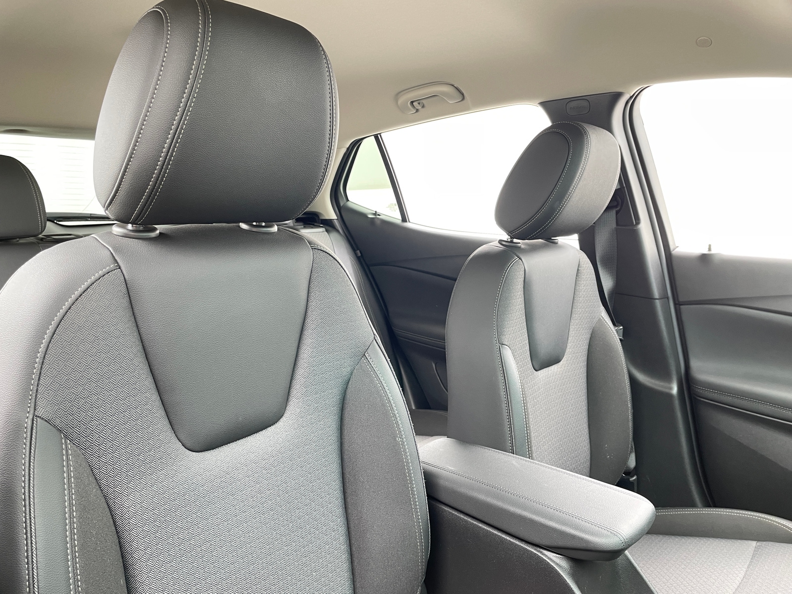 Thumbnail: 2022 Buick Encore GX - 2
