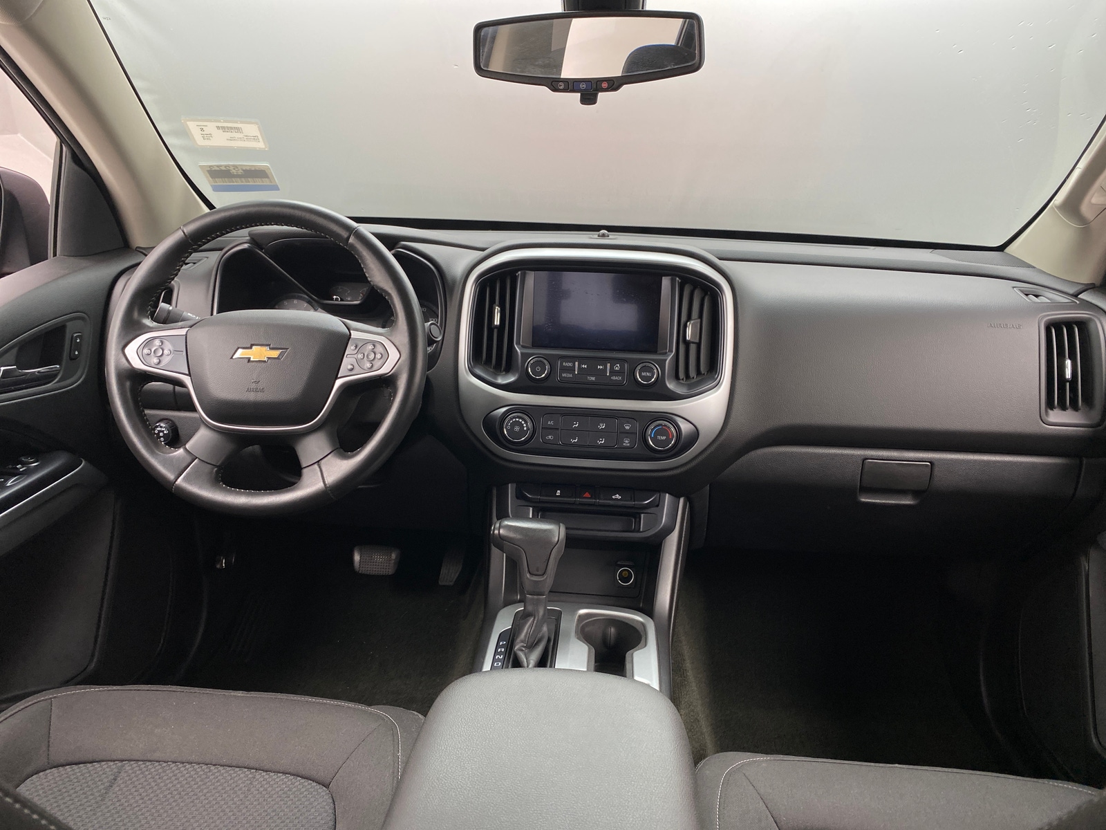 Thumbnail: 2016 Chevrolet Colorado - 3