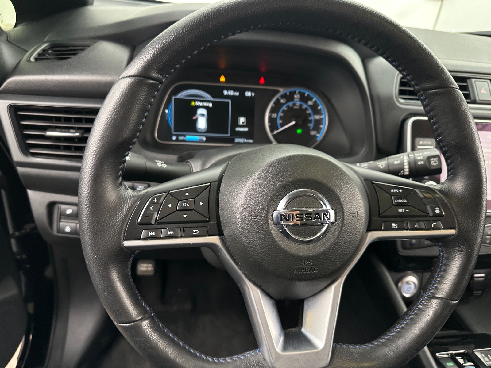 Thumbnail: 2022 Nissan Leaf - 5