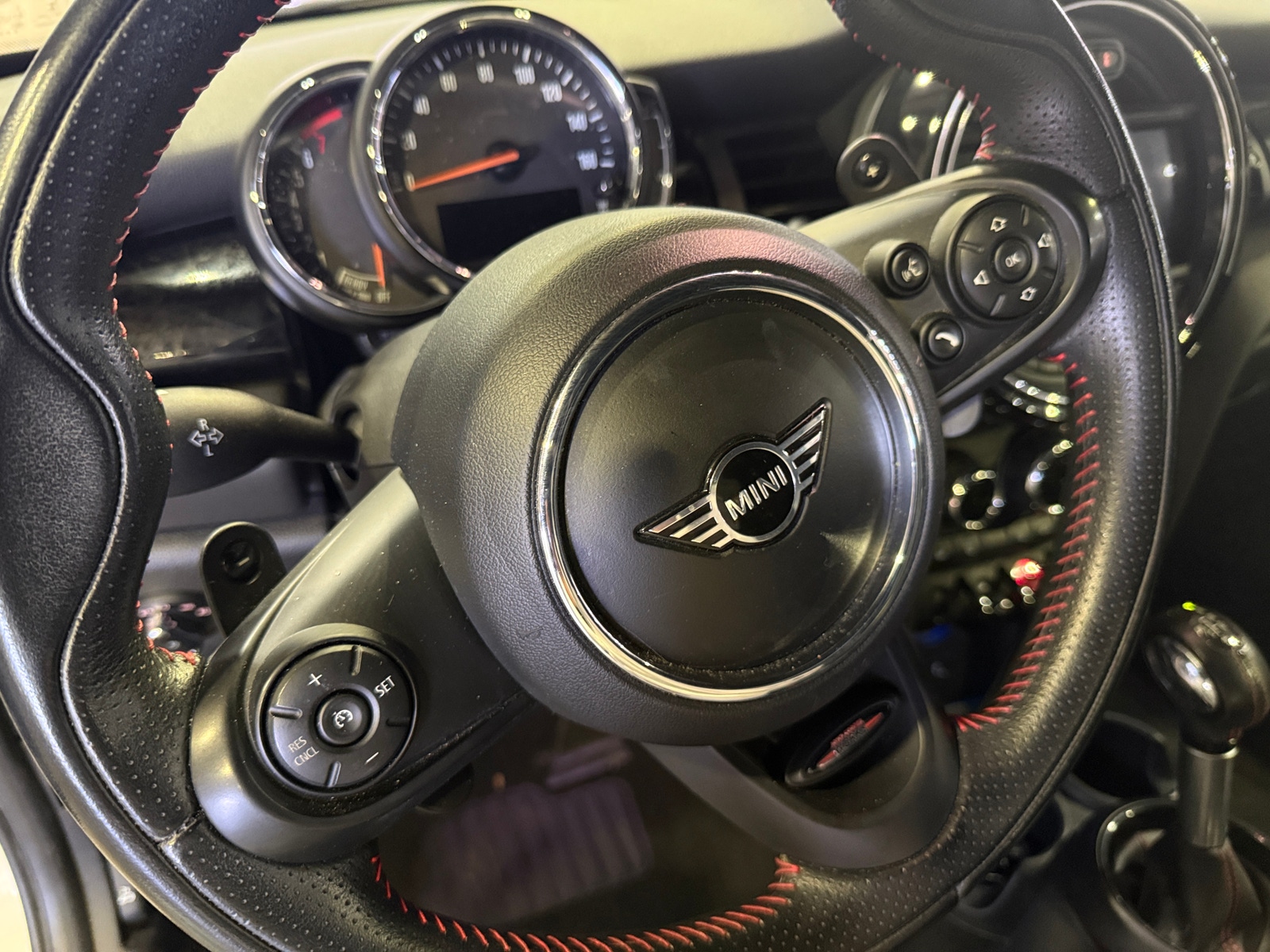 Thumbnail: 2019 MINI Cooper Convertible - 4