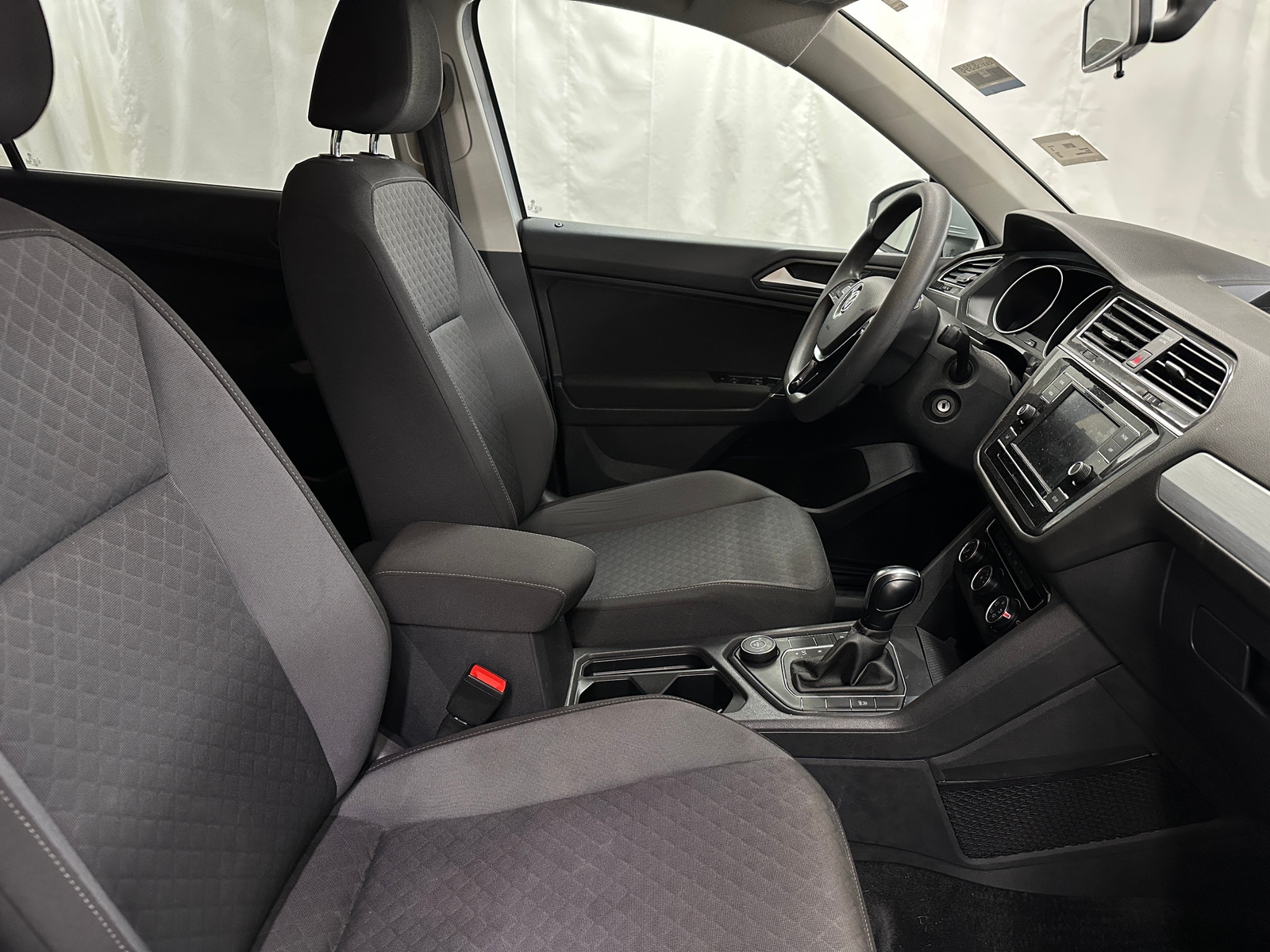 Thumbnail: 2019 Volkswagen Tiguan - 2