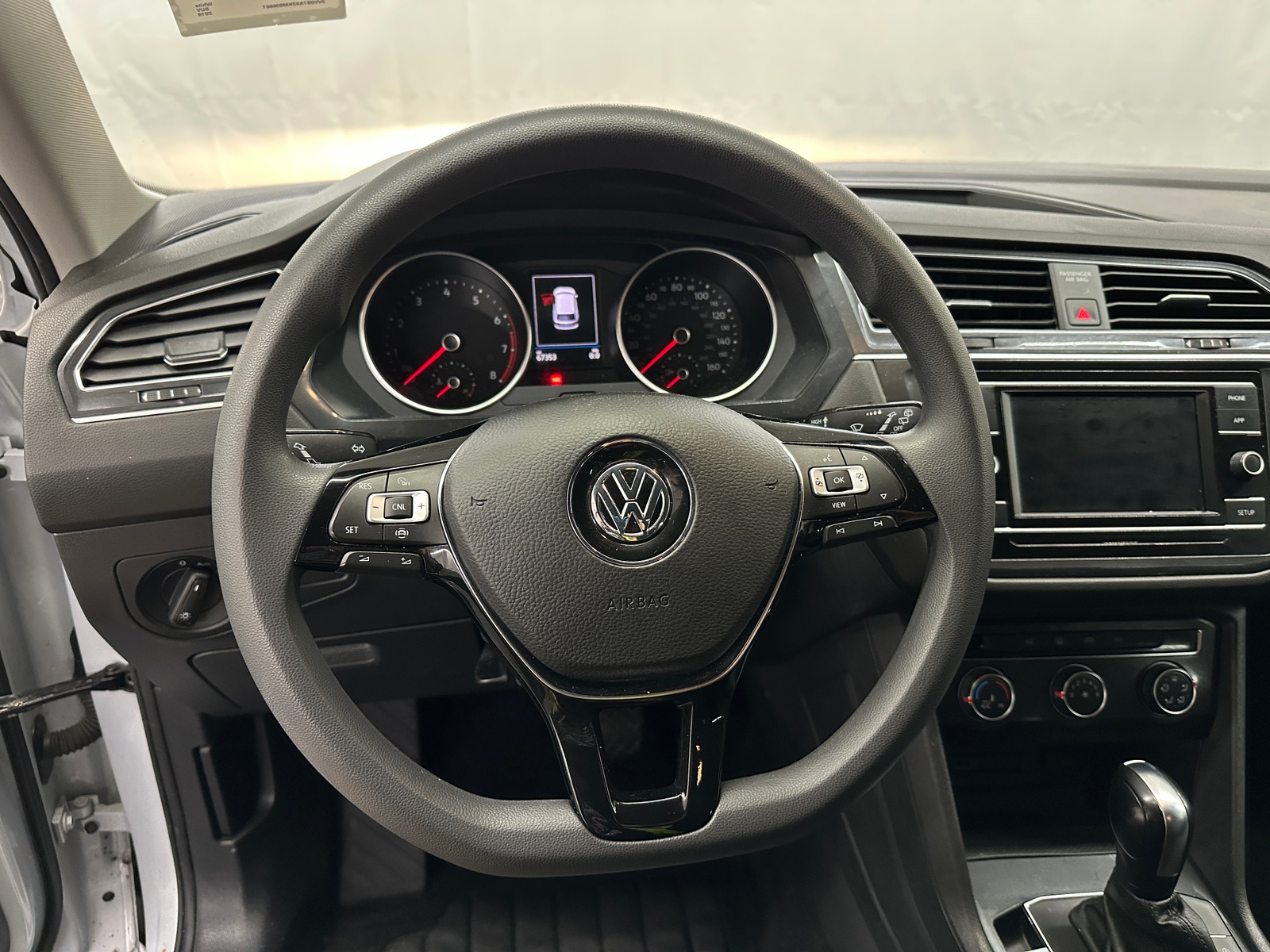 Thumbnail: 2019 Volkswagen Tiguan - 5