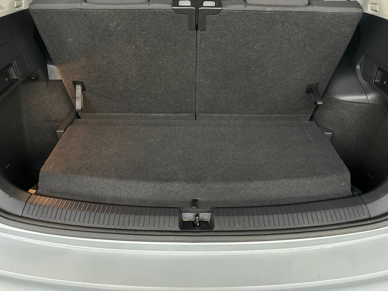Thumbnail: 2019 Volkswagen Tiguan - 7