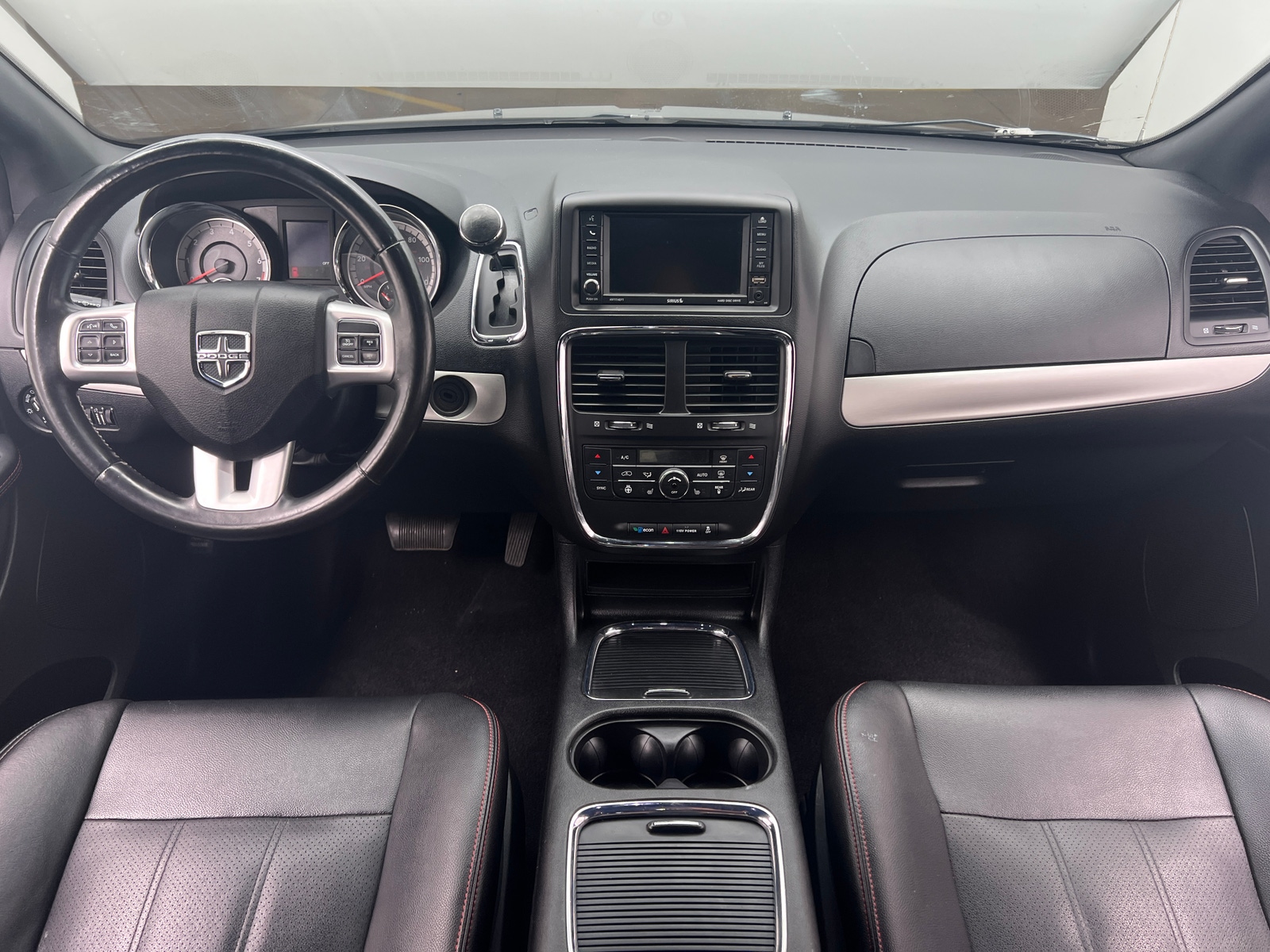 Thumbnail: 2019 Dodge Grand Caravan - 2