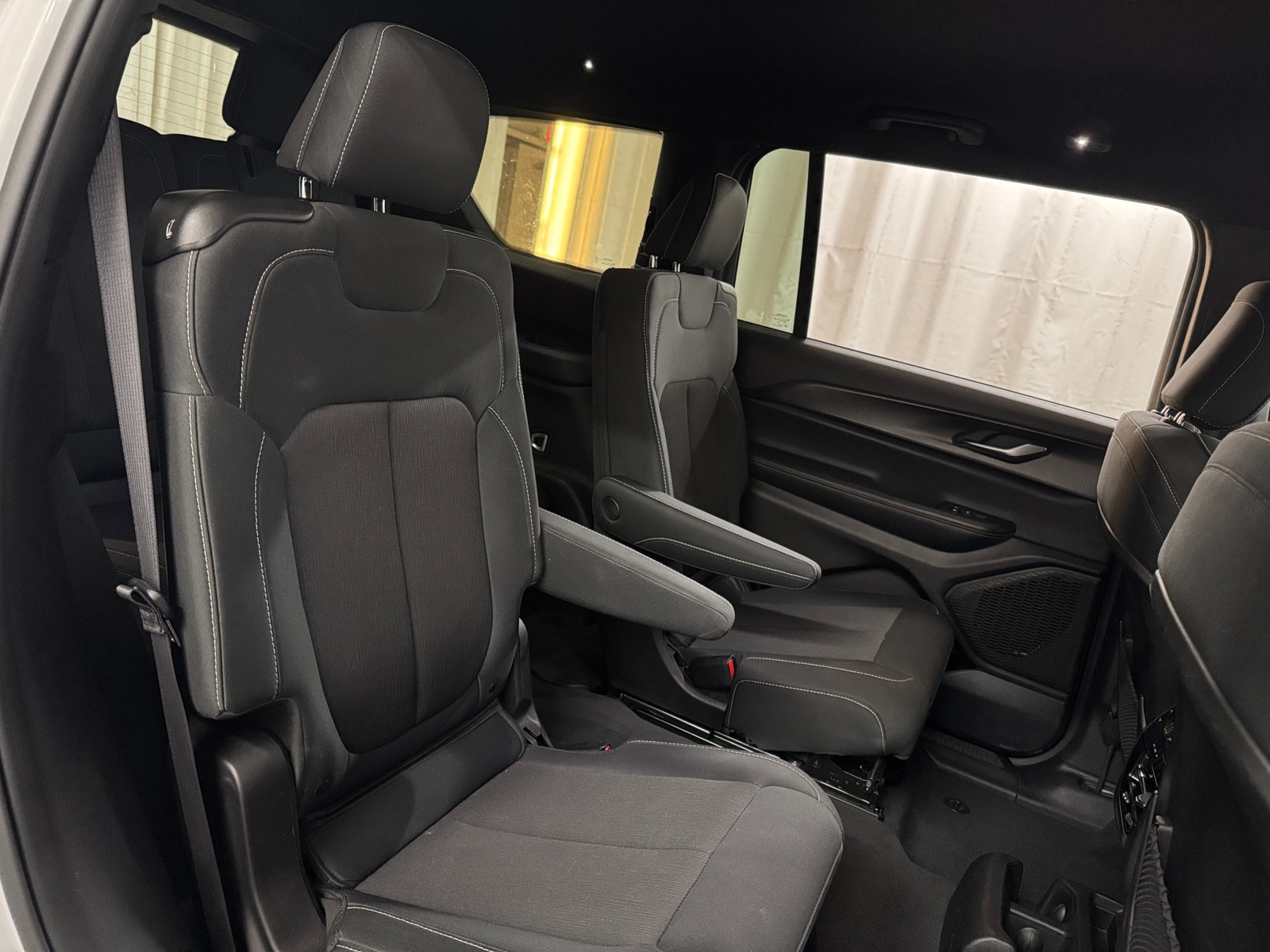 Thumbnail: 2024 Jeep Grand Cherokee L - 6