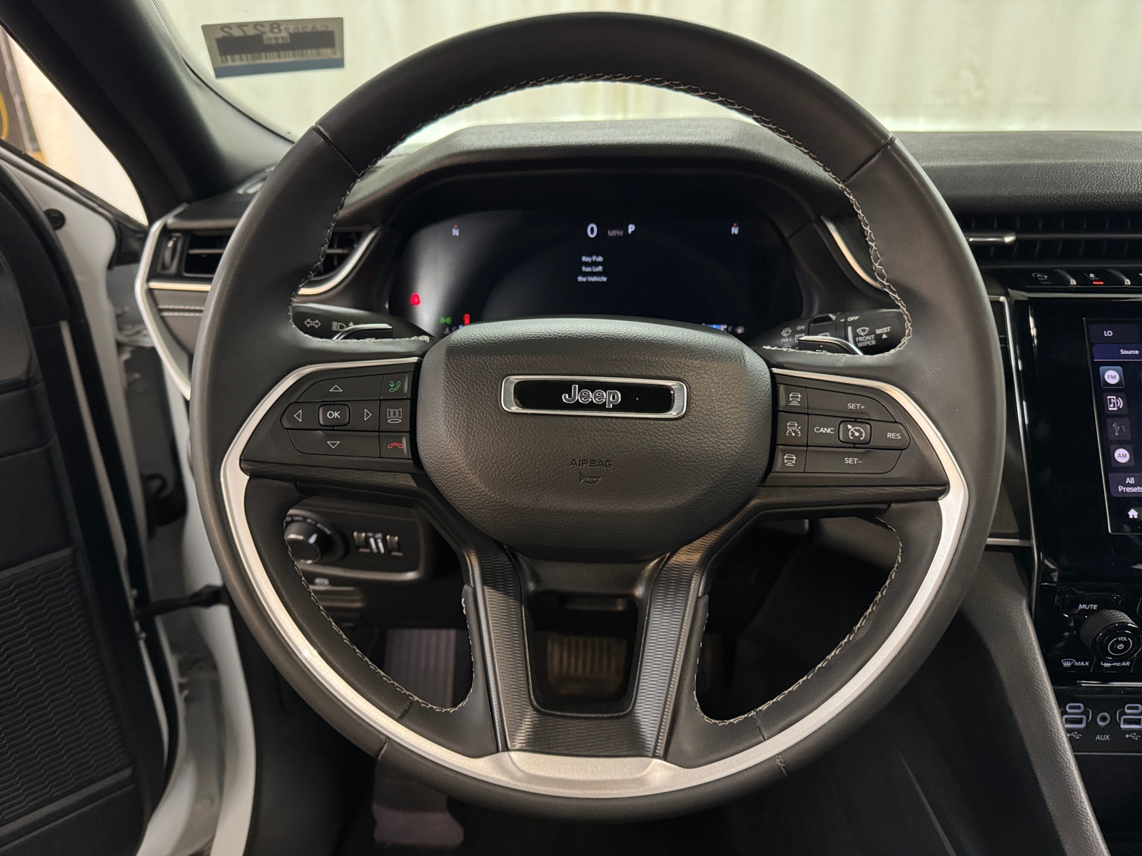 Thumbnail: 2024 Jeep Grand Cherokee L - 5