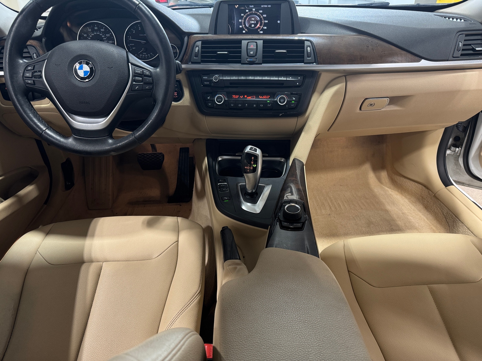 Thumbnail: 2015 BMW 3 Series - 2