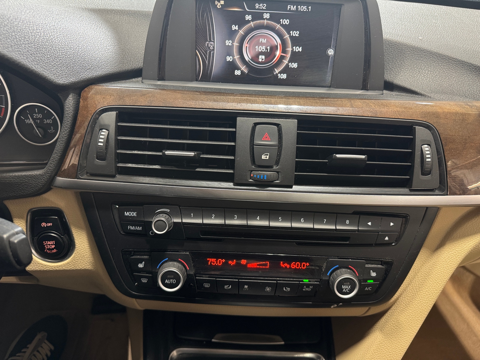 Thumbnail: 2015 BMW 3 Series - 3