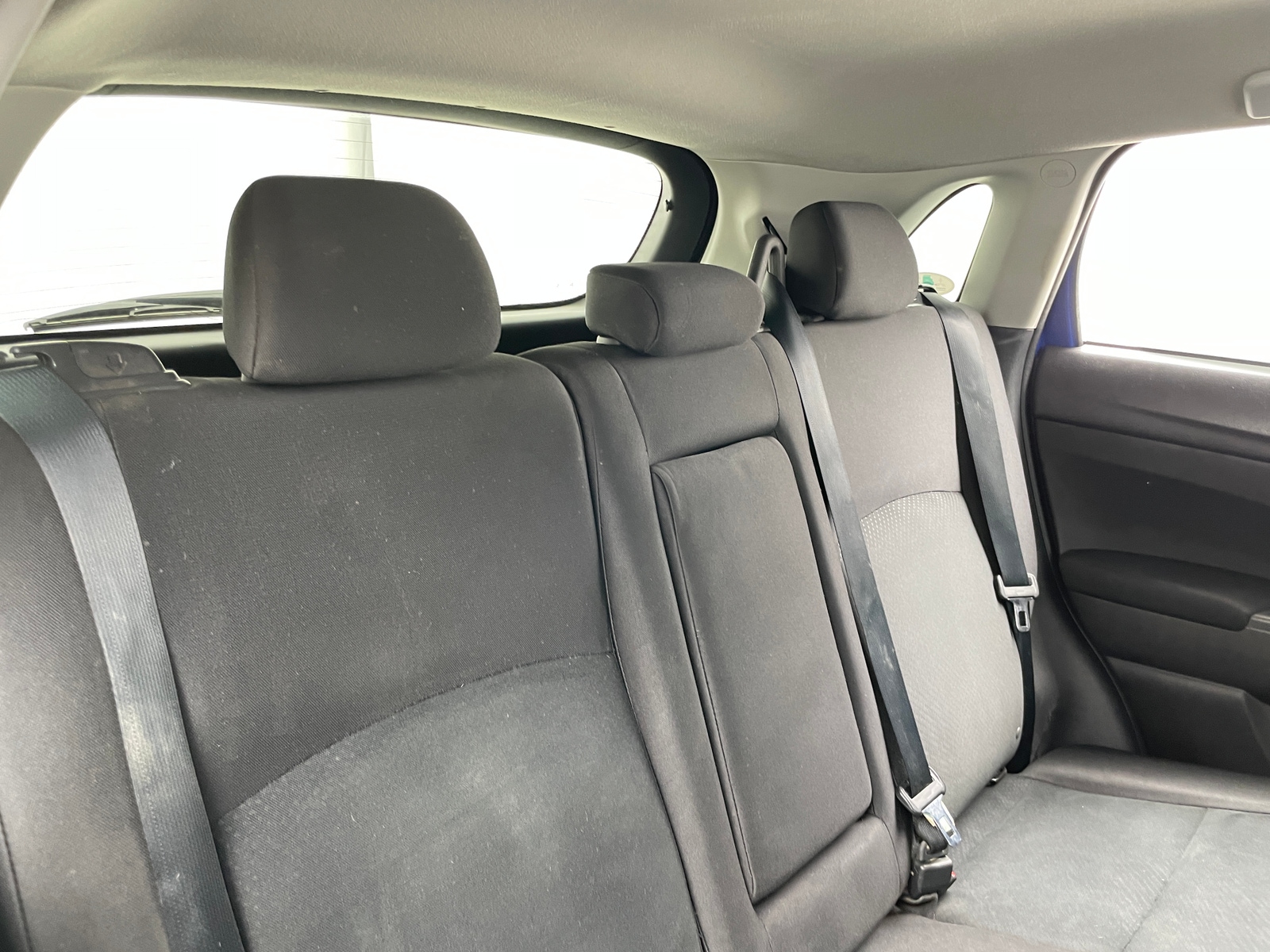 Thumbnail: 2015 Mitsubishi Outlander Sport - 6