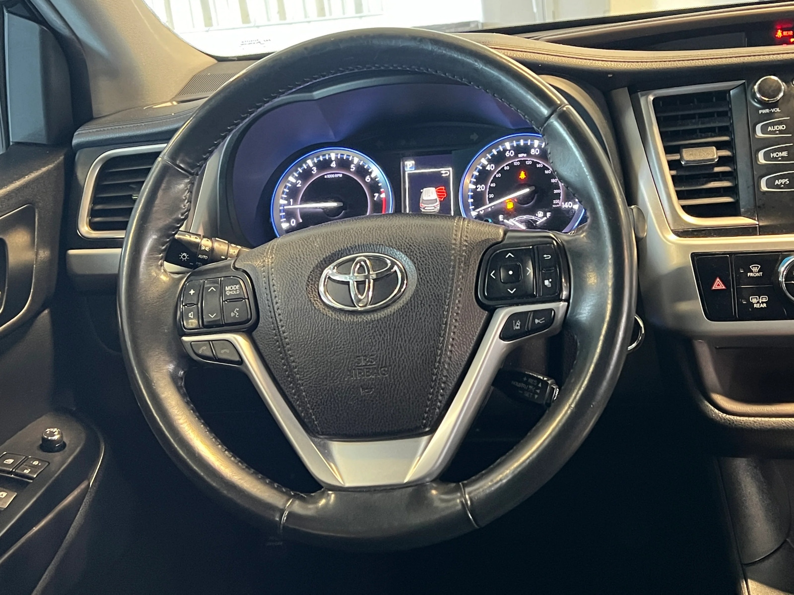 Thumbnail: 2019 Toyota Highlander - 4