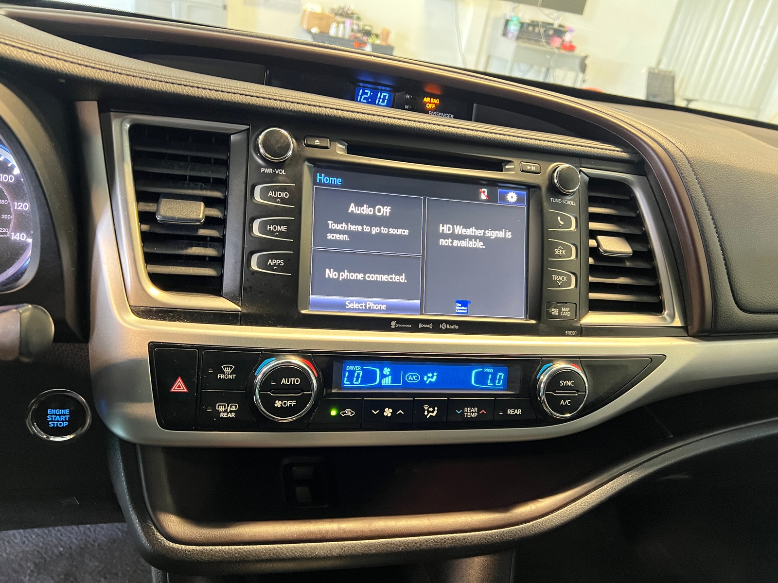 Thumbnail: 2019 Toyota Highlander - 3