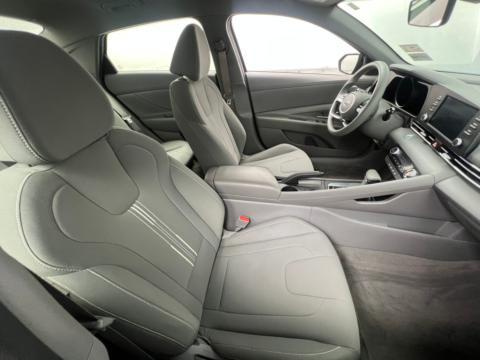 Thumbnail: 2022 Hyundai Elantra - 2