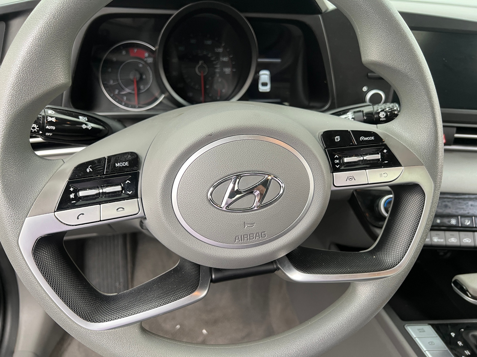 Thumbnail: 2022 Hyundai Elantra - 5