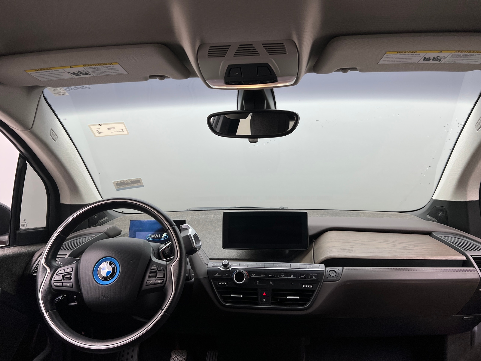Thumbnail: 2018 BMW i3 - 2