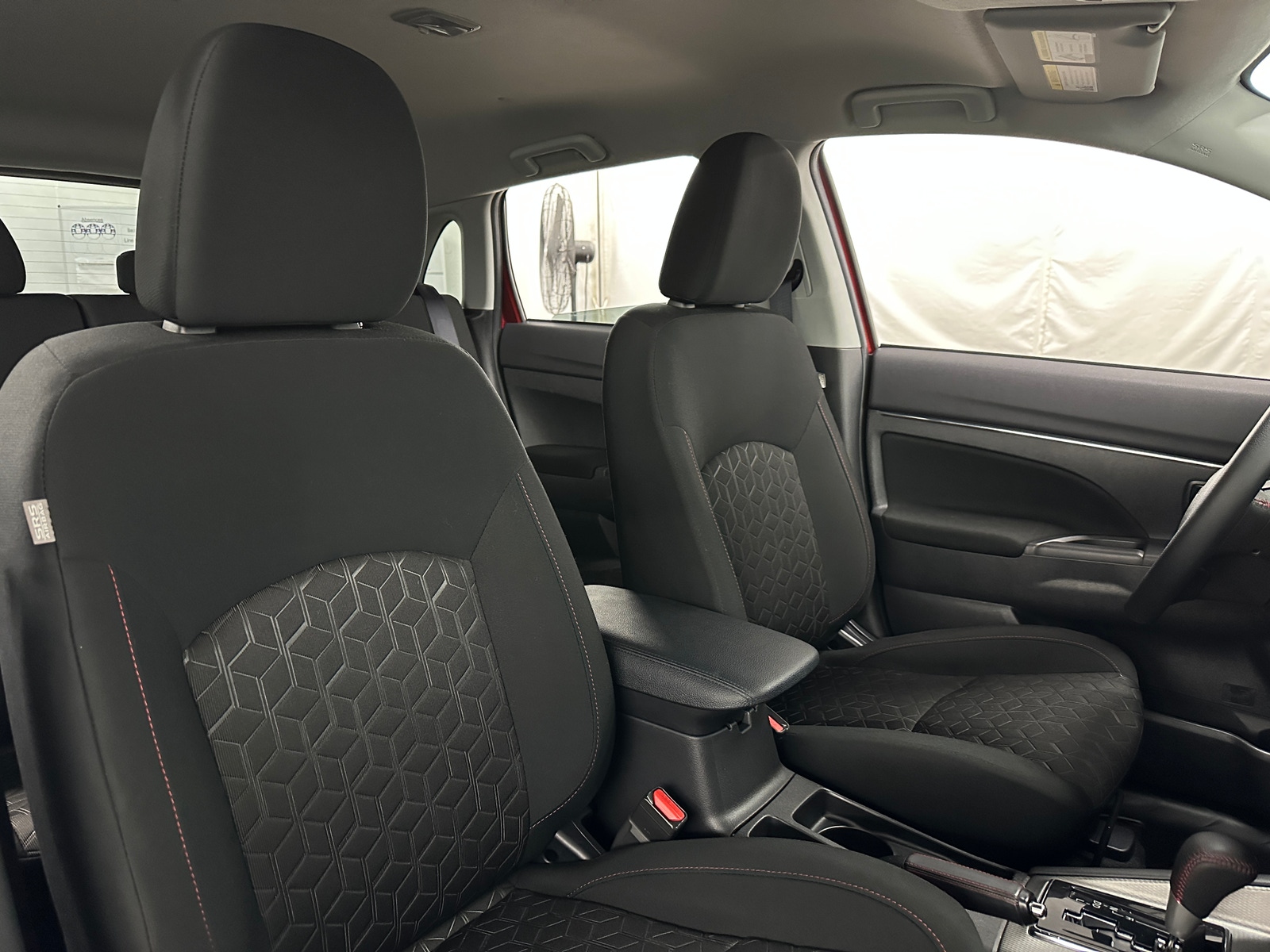 Thumbnail: 2024 Mitsubishi Outlander Sport - 2