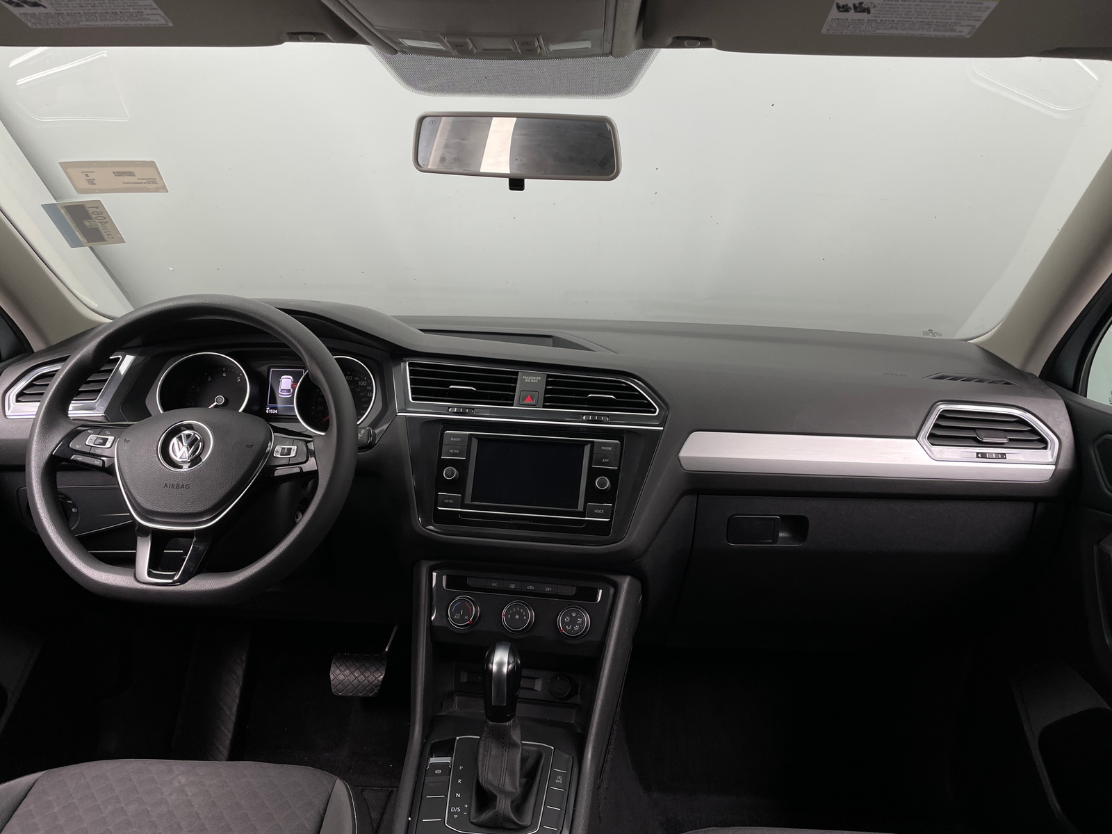 Thumbnail: 2021 Volkswagen Tiguan - 3