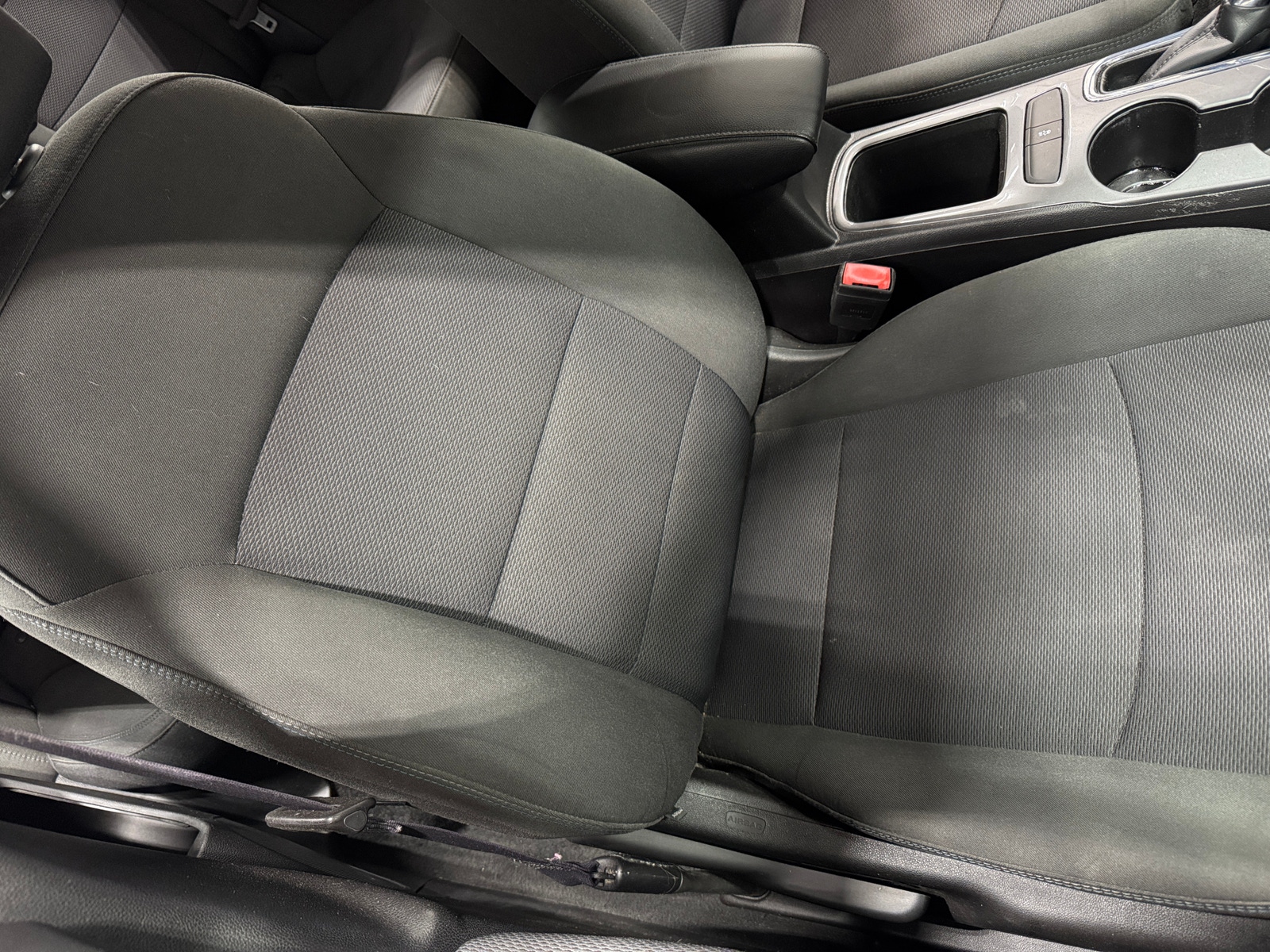 Thumbnail: 2017 Chevrolet Cruze - 2