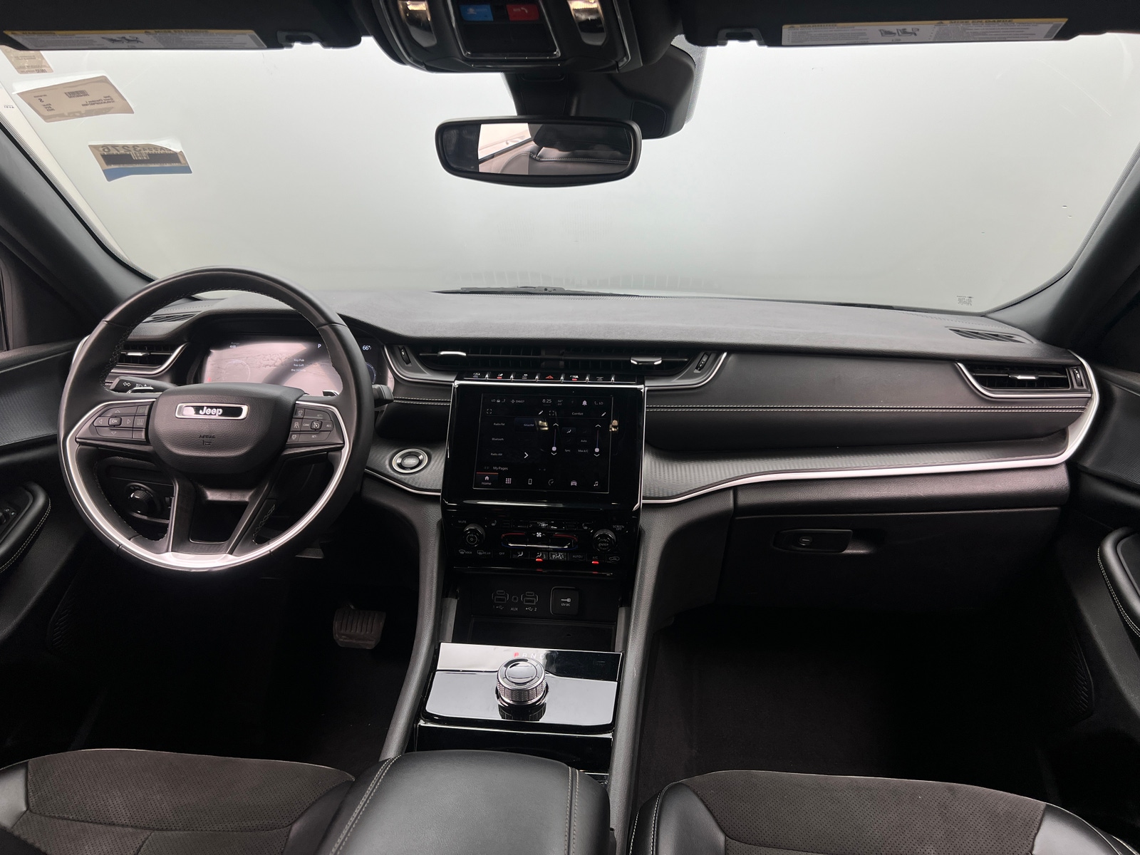 Thumbnail: 2023 Jeep Grand Cherokee L - 3