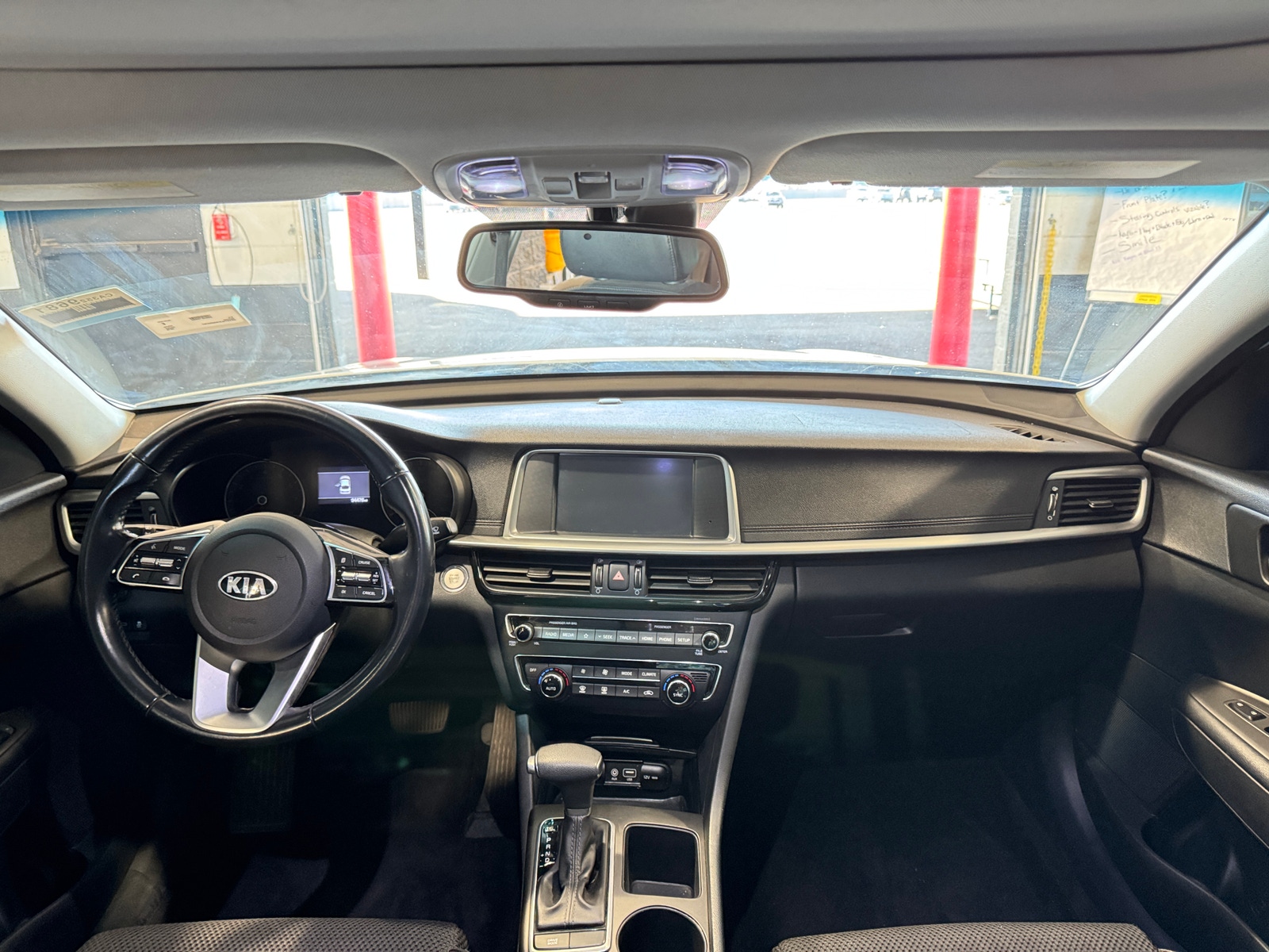 Thumbnail: 2019 Kia Optima - 3