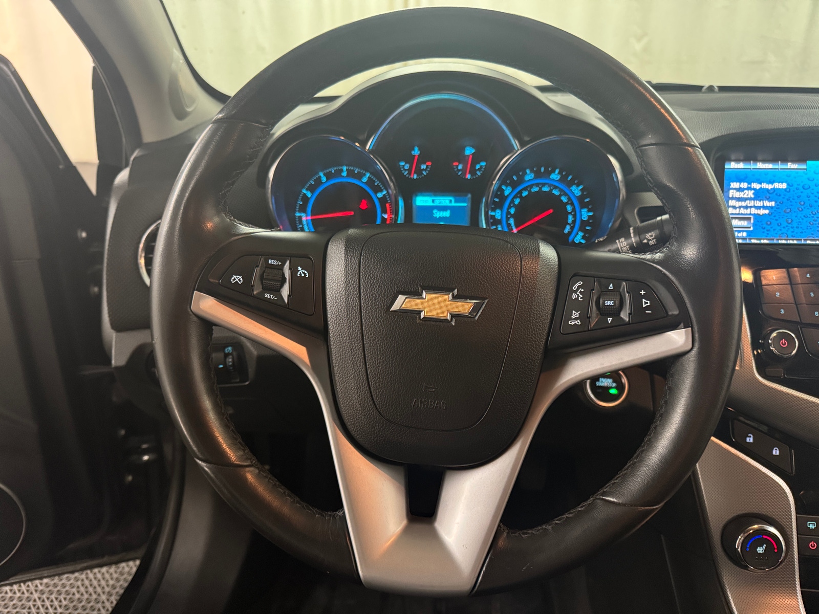 Thumbnail: 2014 Chevrolet Cruze - 4