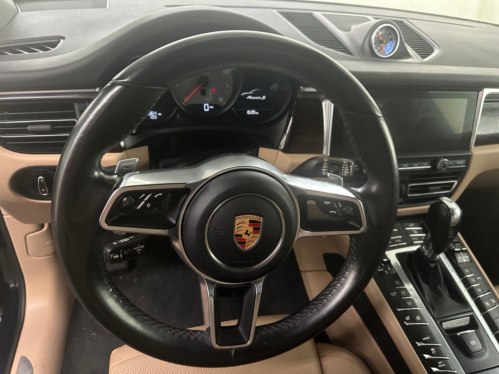 Thumbnail: 2019 Porsche Macan - 4