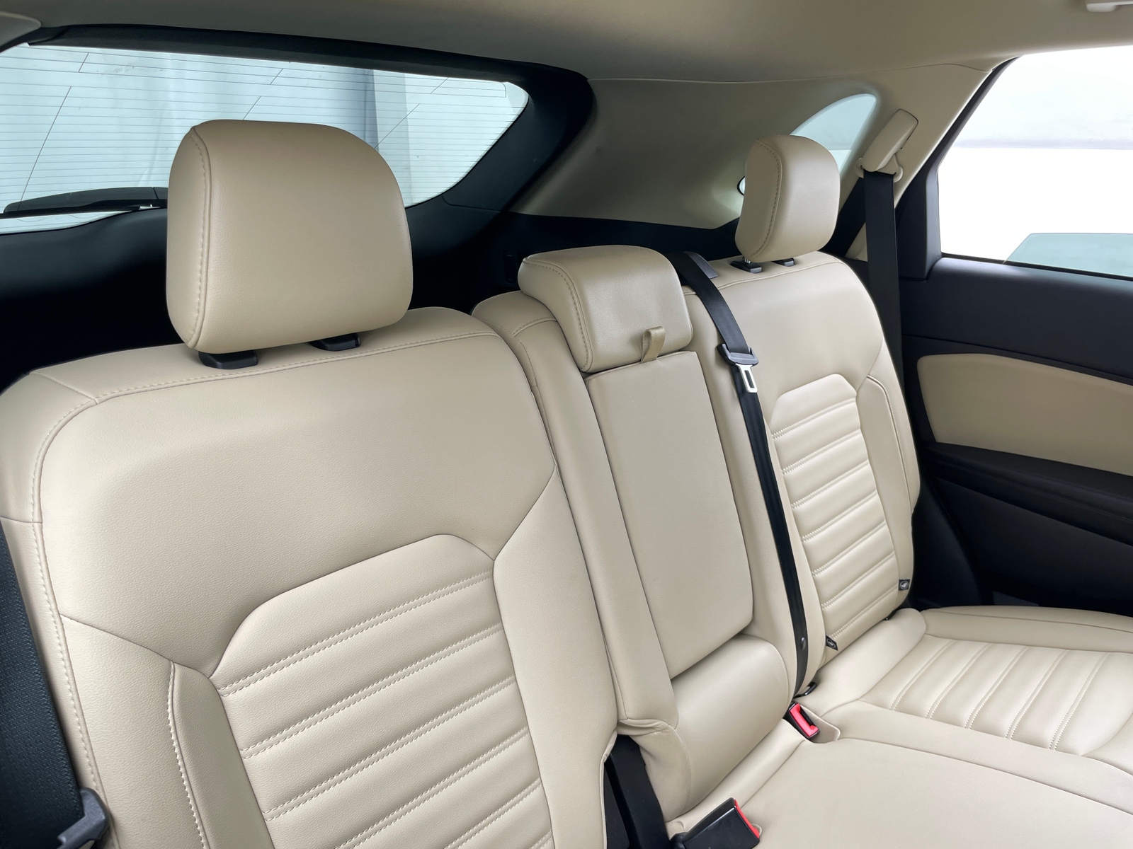 Thumbnail: 2021 Ford Edge - 5