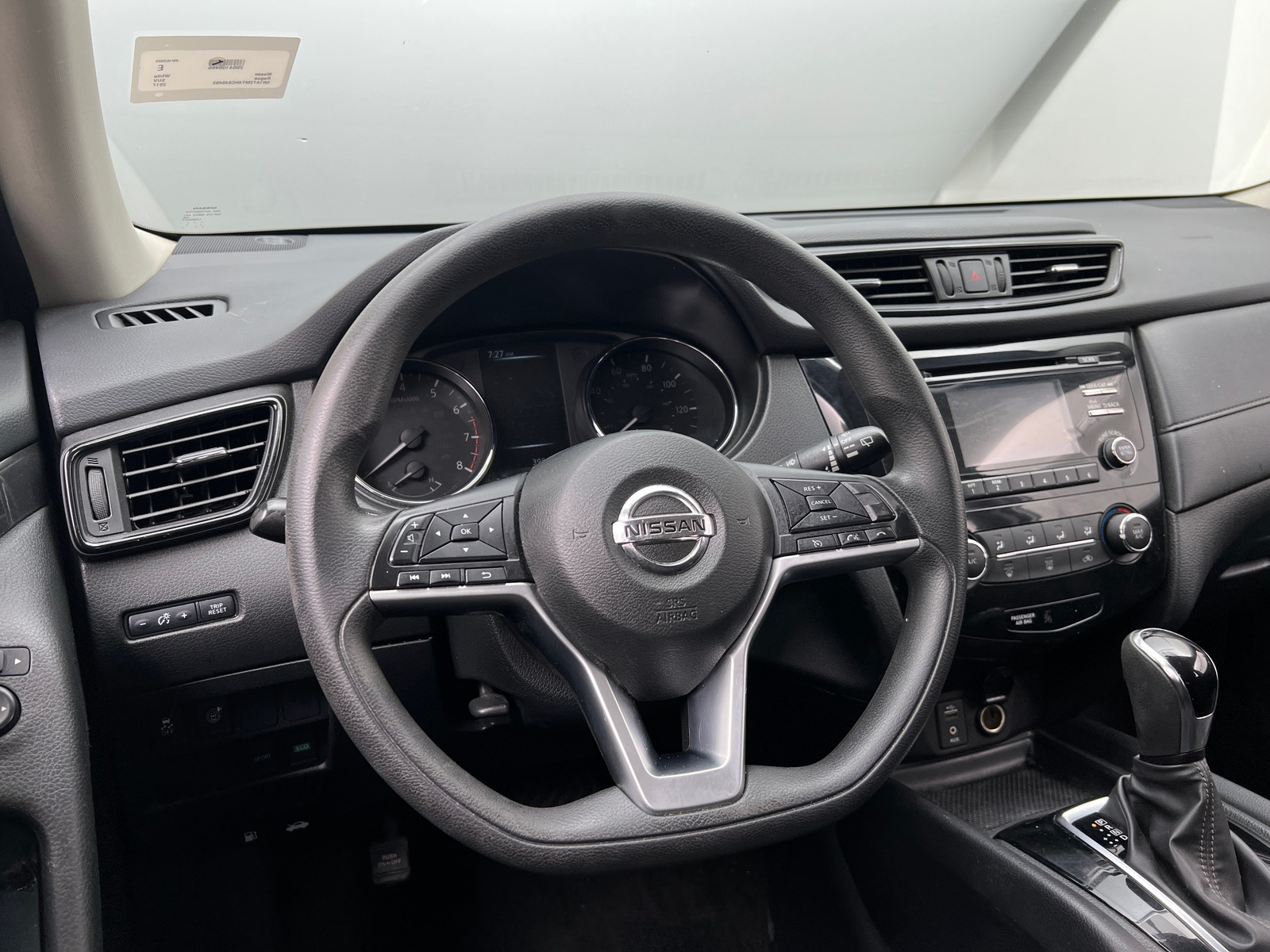 Thumbnail: 2017 Nissan Rogue - 5