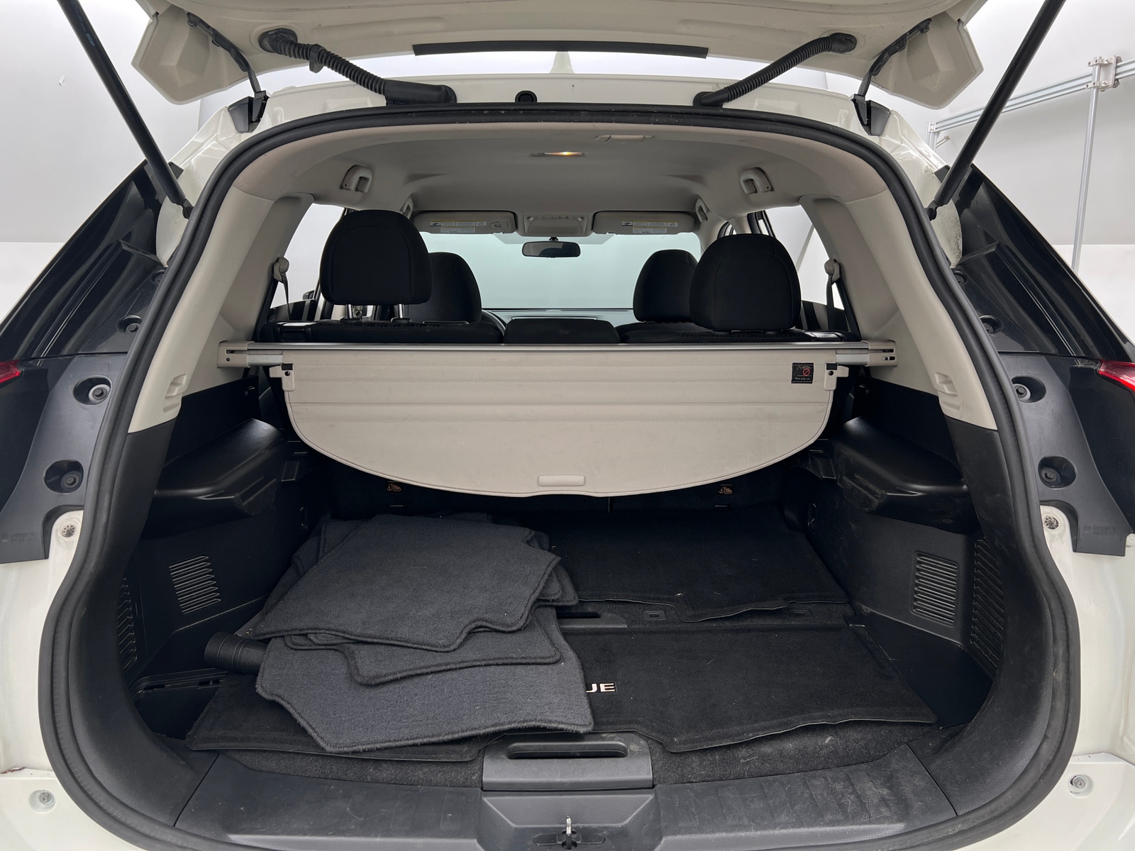 Thumbnail: 2017 Nissan Rogue - 7