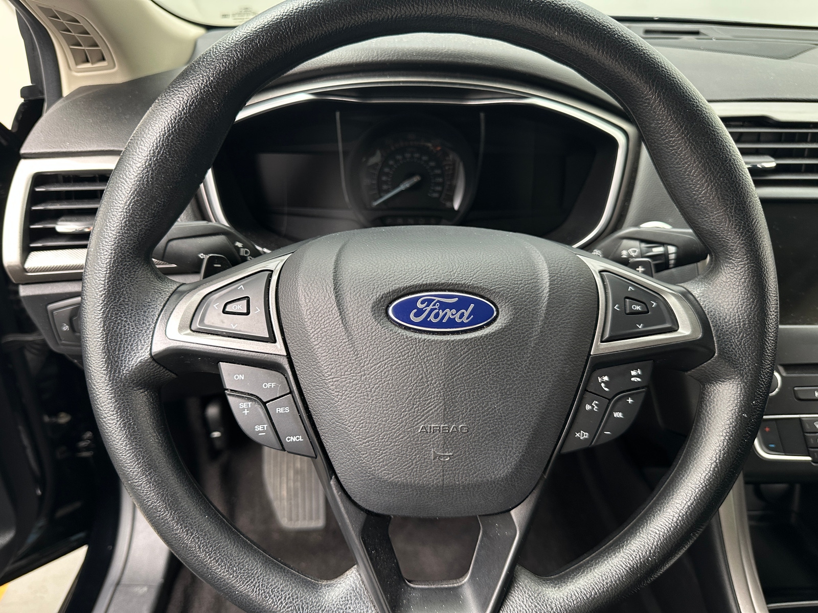 Thumbnail: 2017 Ford Fusion - 5