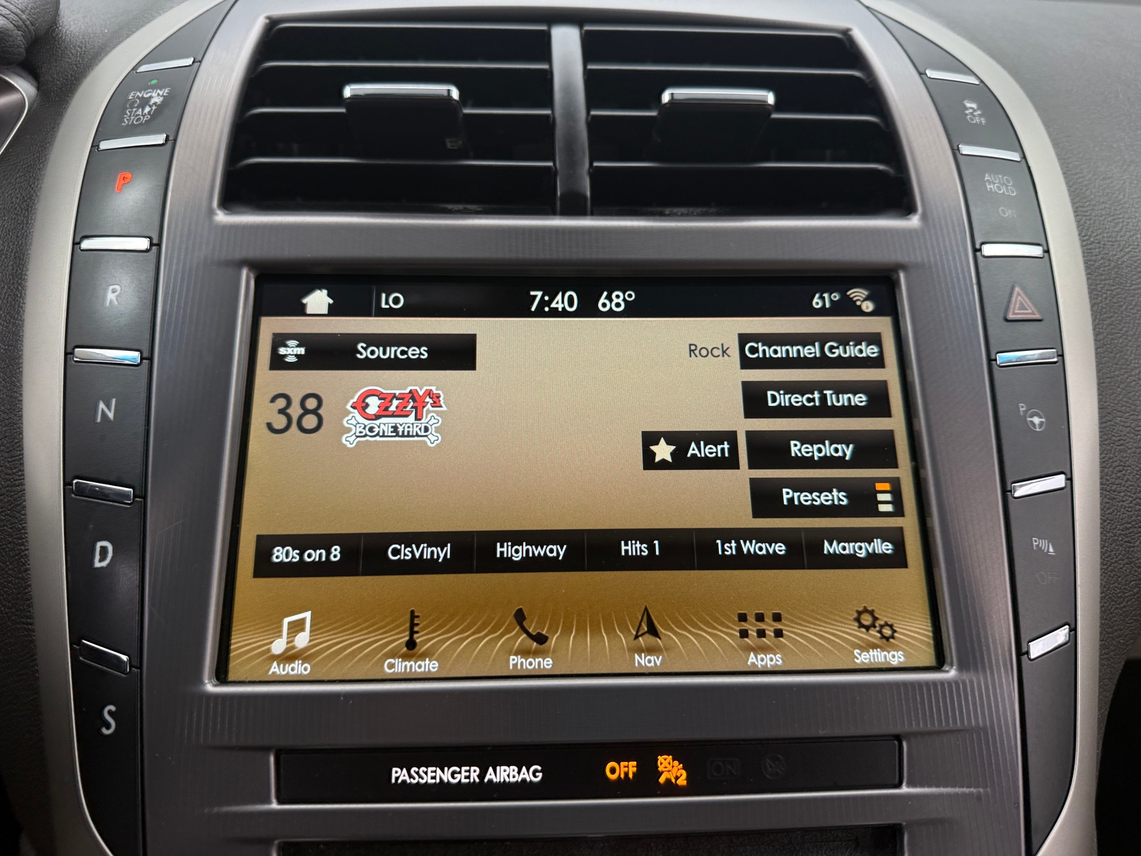 Thumbnail: 2018 Lincoln MKZ - 3