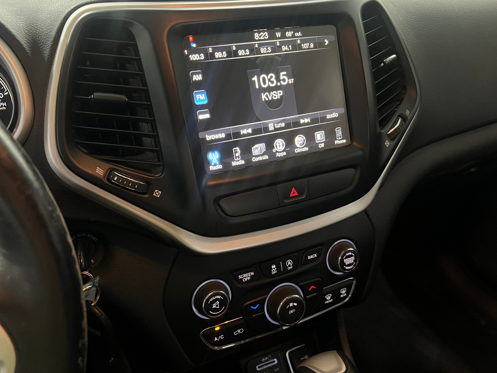 Thumbnail: 2016 Jeep Cherokee - 3