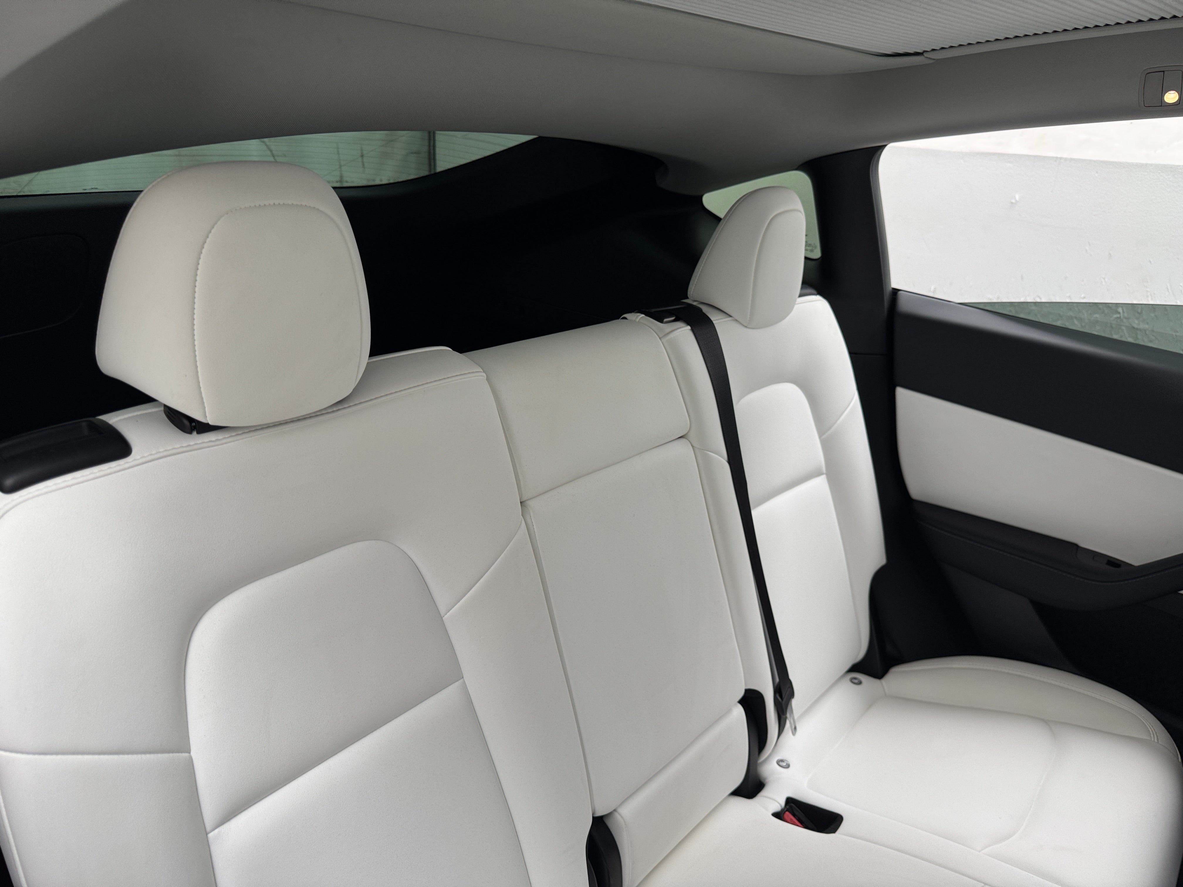 Used 2021 Tesla Model Y Standard Range with VIN 5YJYGDED1MF113917 for sale in Oak Creek, WI