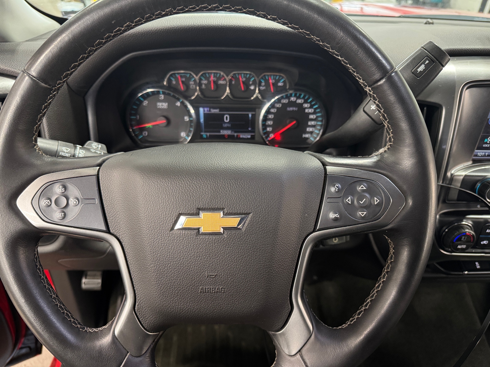Thumbnail: 2015 Chevrolet Silverado 1500 - 5