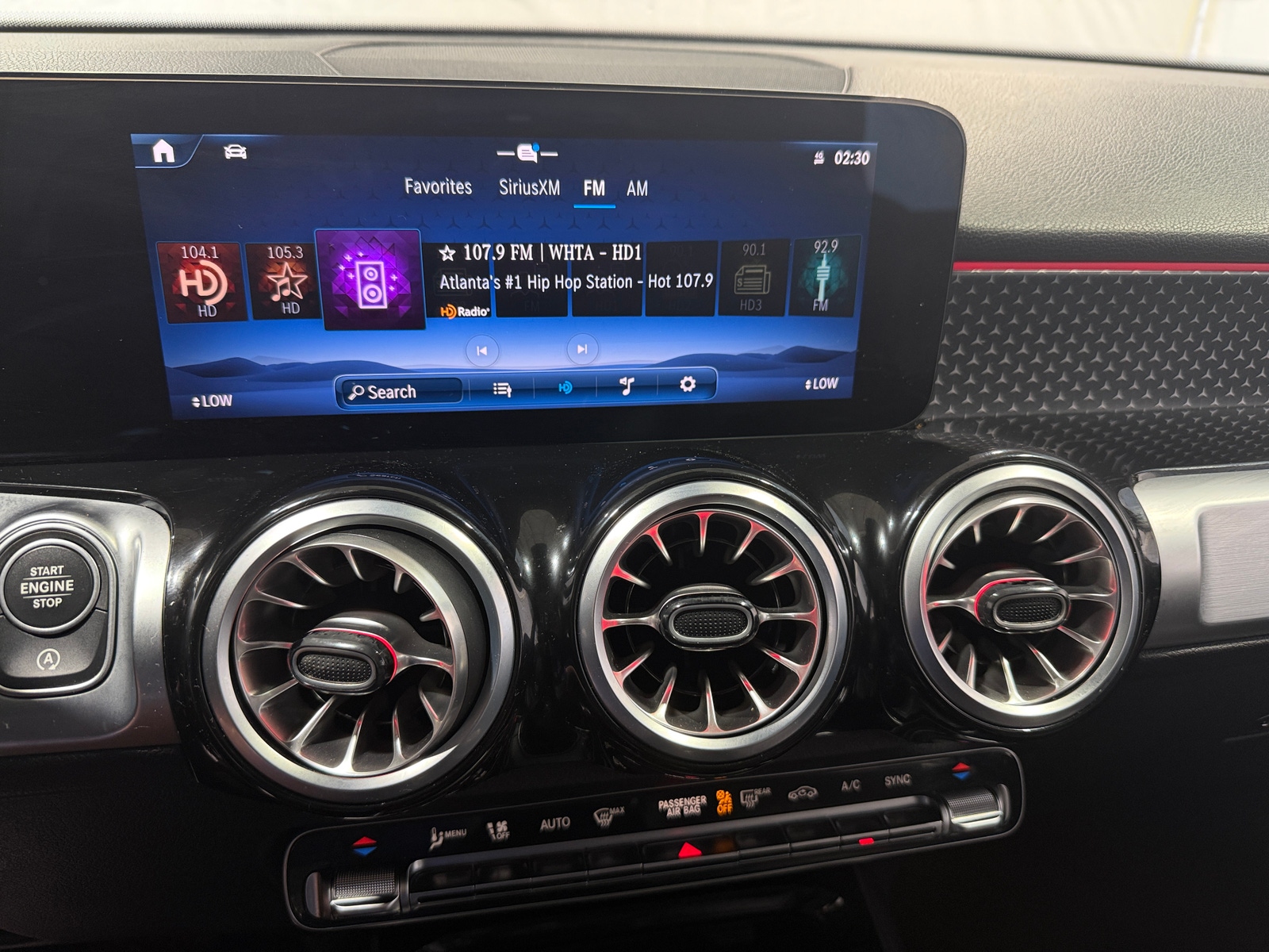 Thumbnail: 2024 Mercedes-Benz GLB - 3