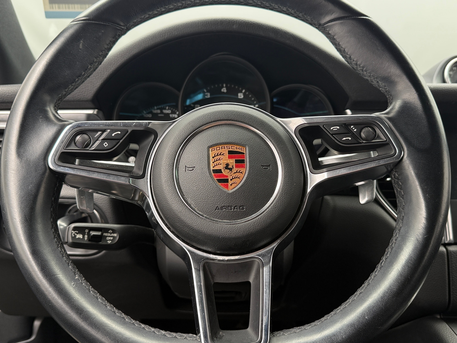 Thumbnail: 2018 Porsche Macan - 4