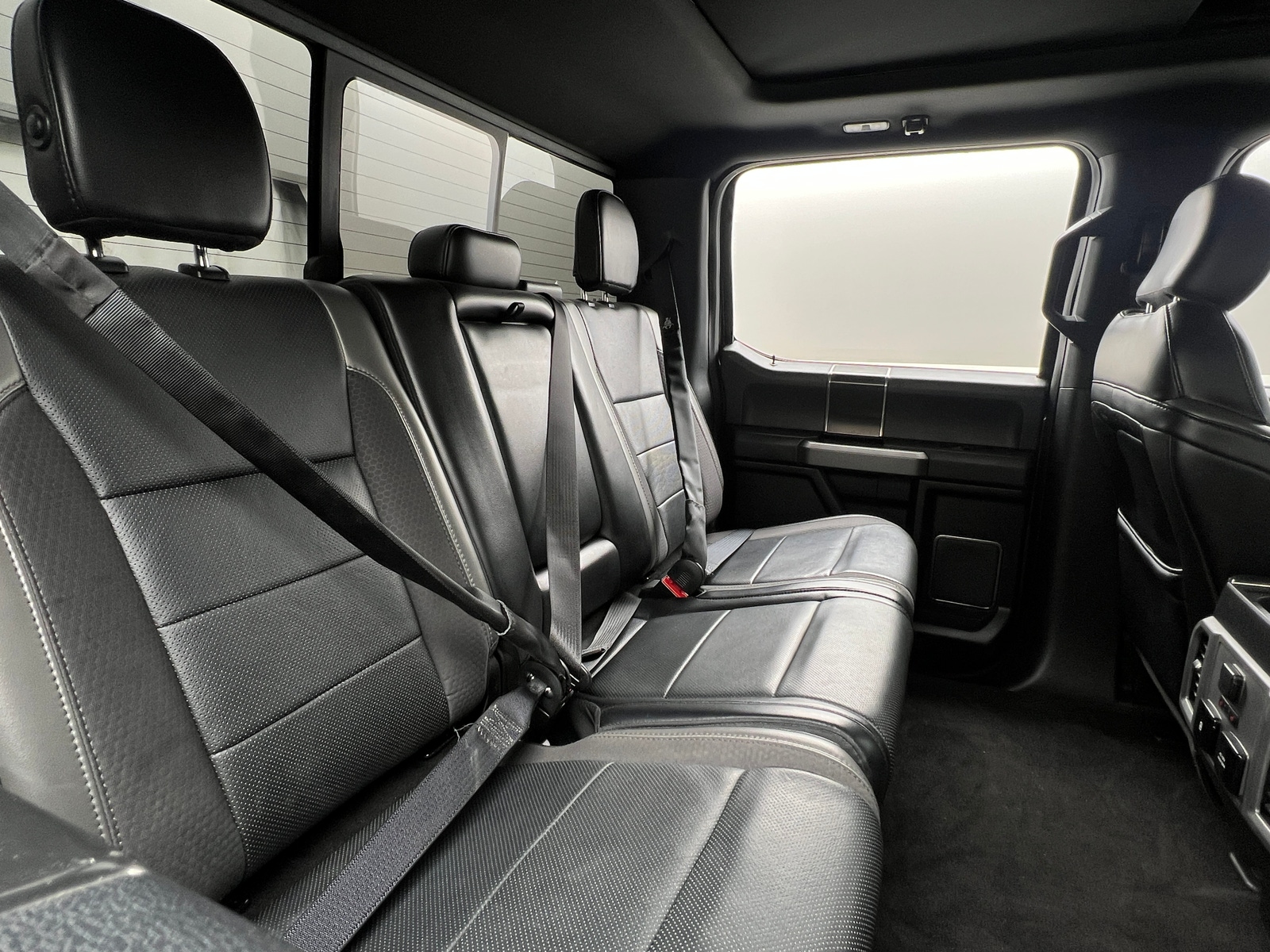 Thumbnail: 2019 Ford Econoline - 5