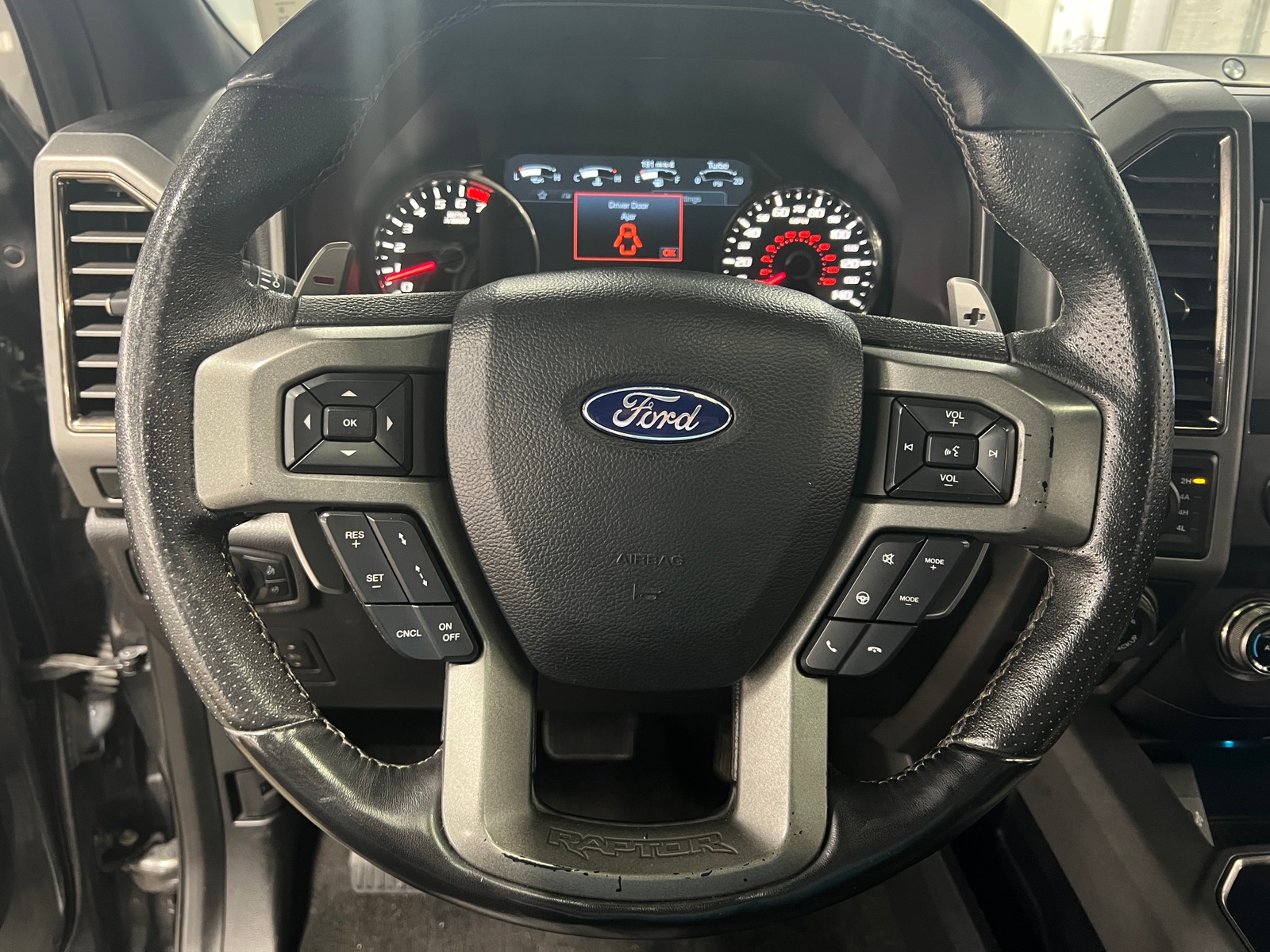 Thumbnail: 2019 Ford Econoline - 4