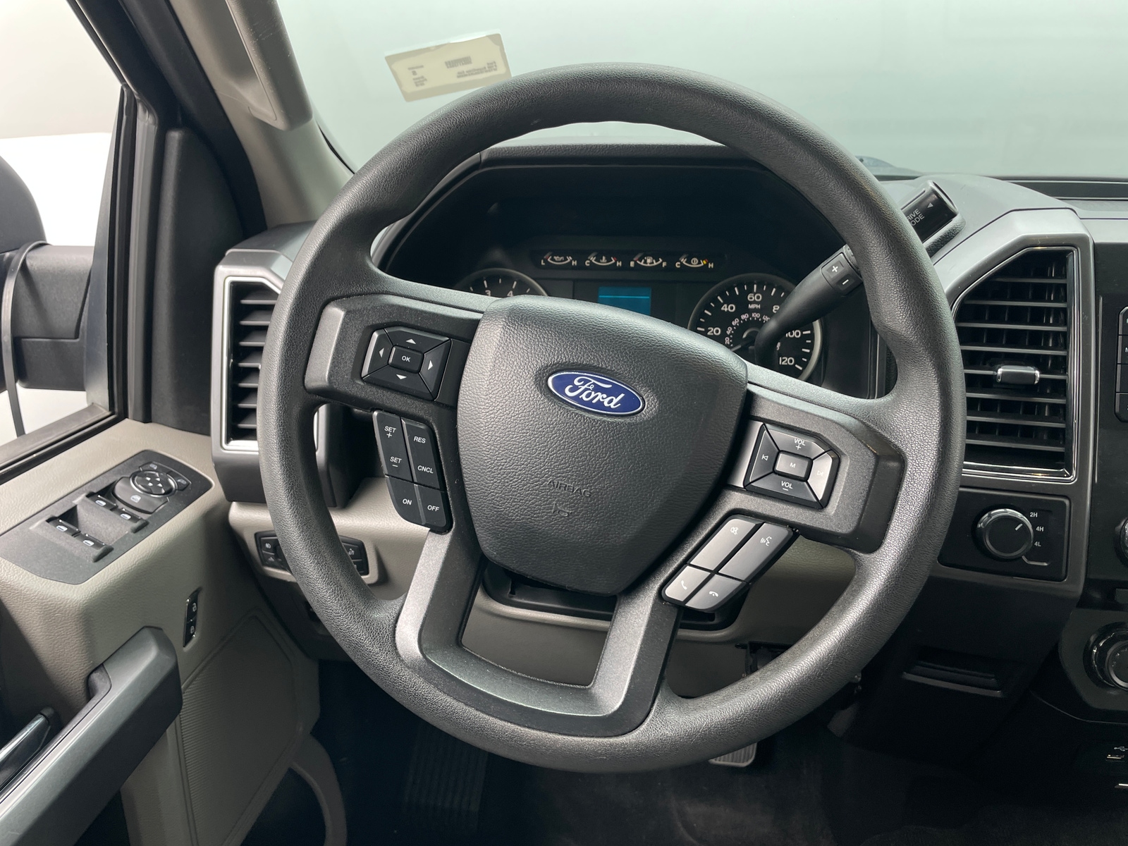 Thumbnail: 2018 Ford Econoline - 5