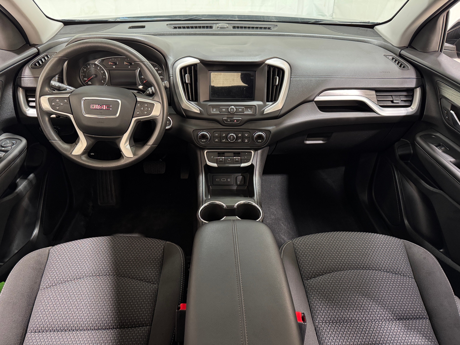 Thumbnail: 2023 GMC Terrain - 3