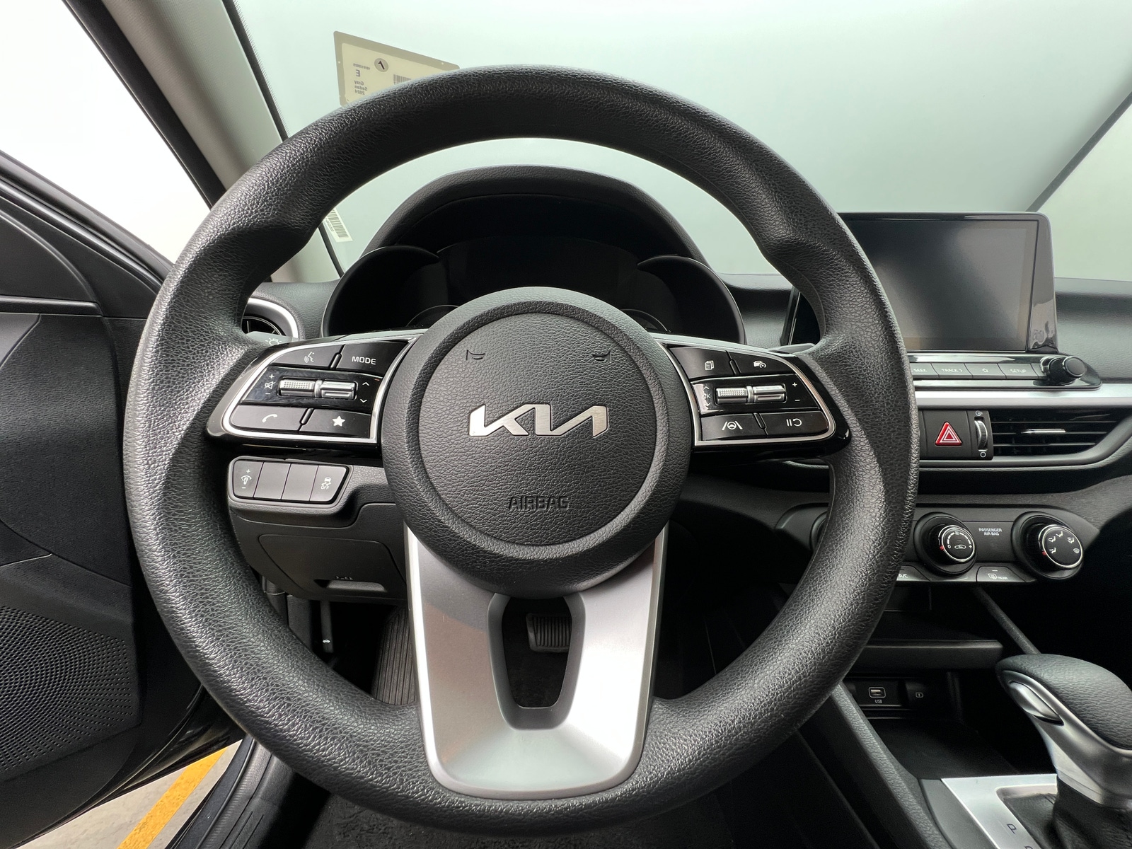 Thumbnail: 2024 Kia Forte - 5