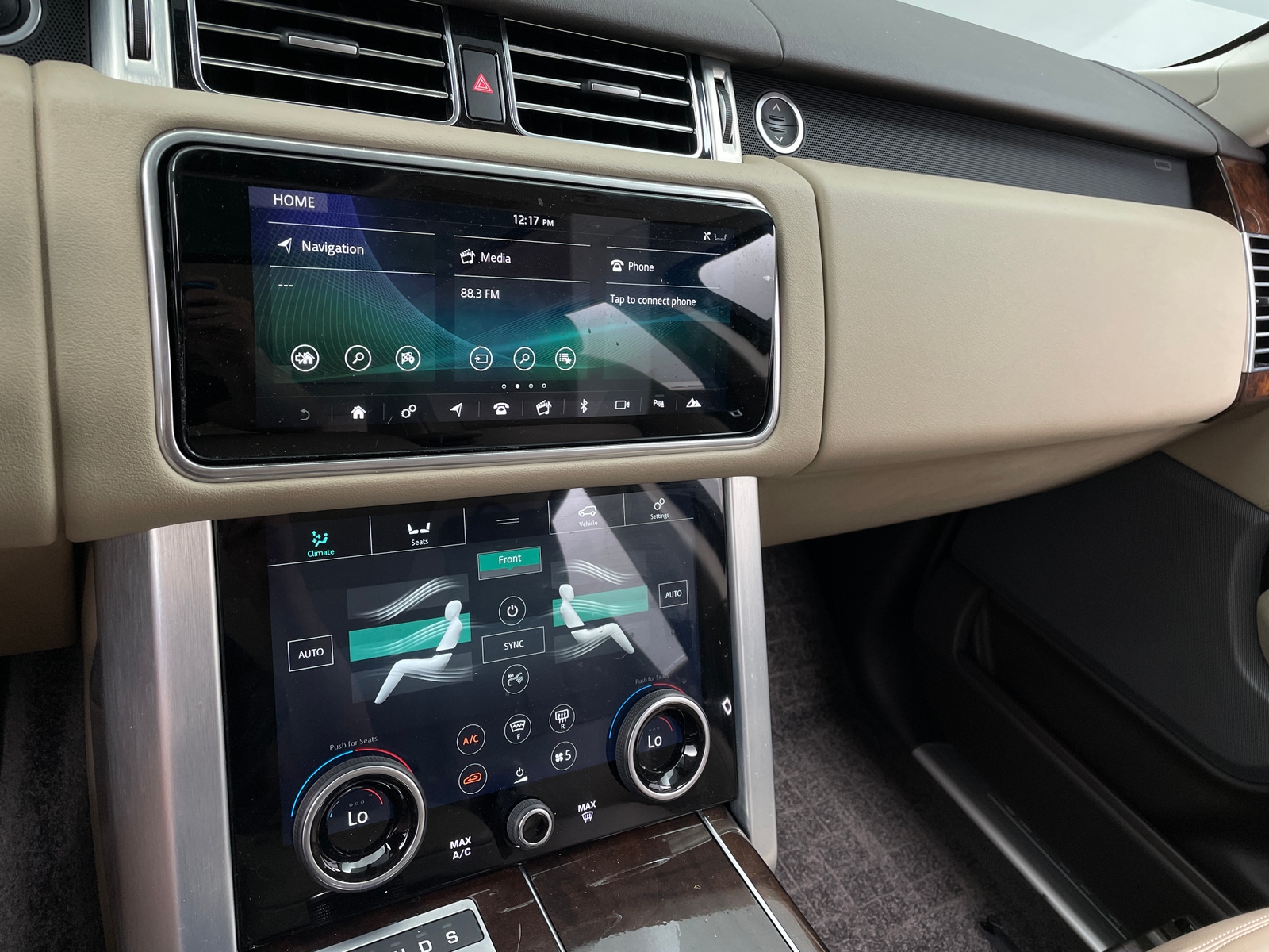 Thumbnail: 2020 Land Rover Range Rover - 3