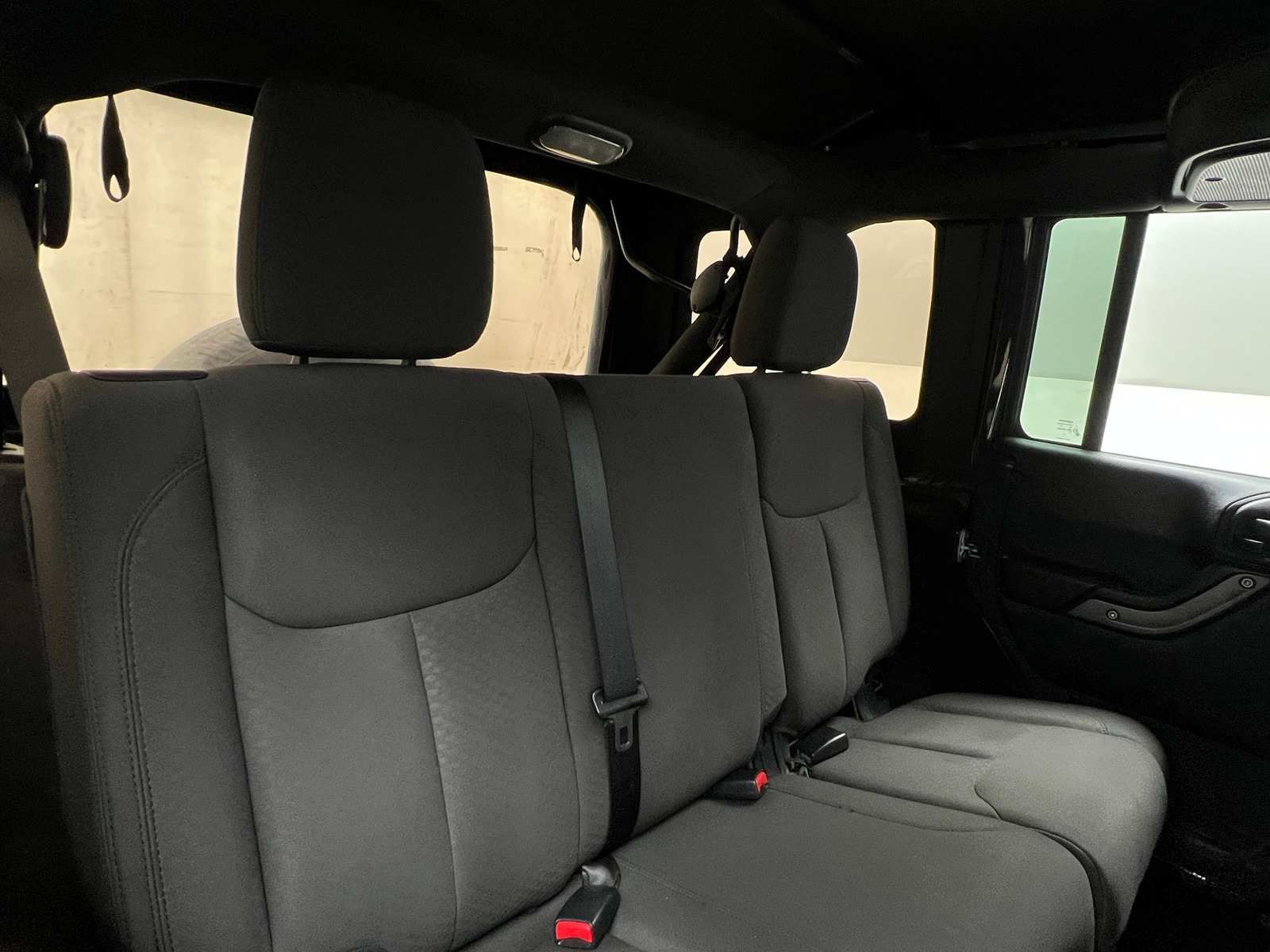 Thumbnail: 2016 Jeep Wrangler - 6