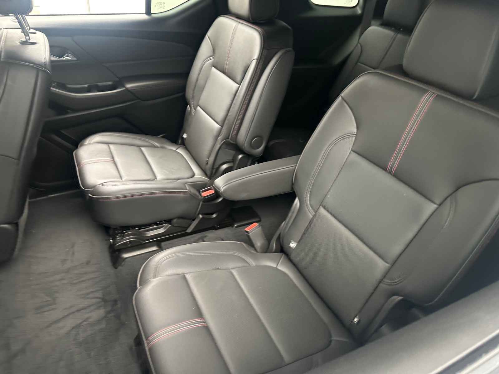 Thumbnail: 2022 Chevrolet Traverse - 5