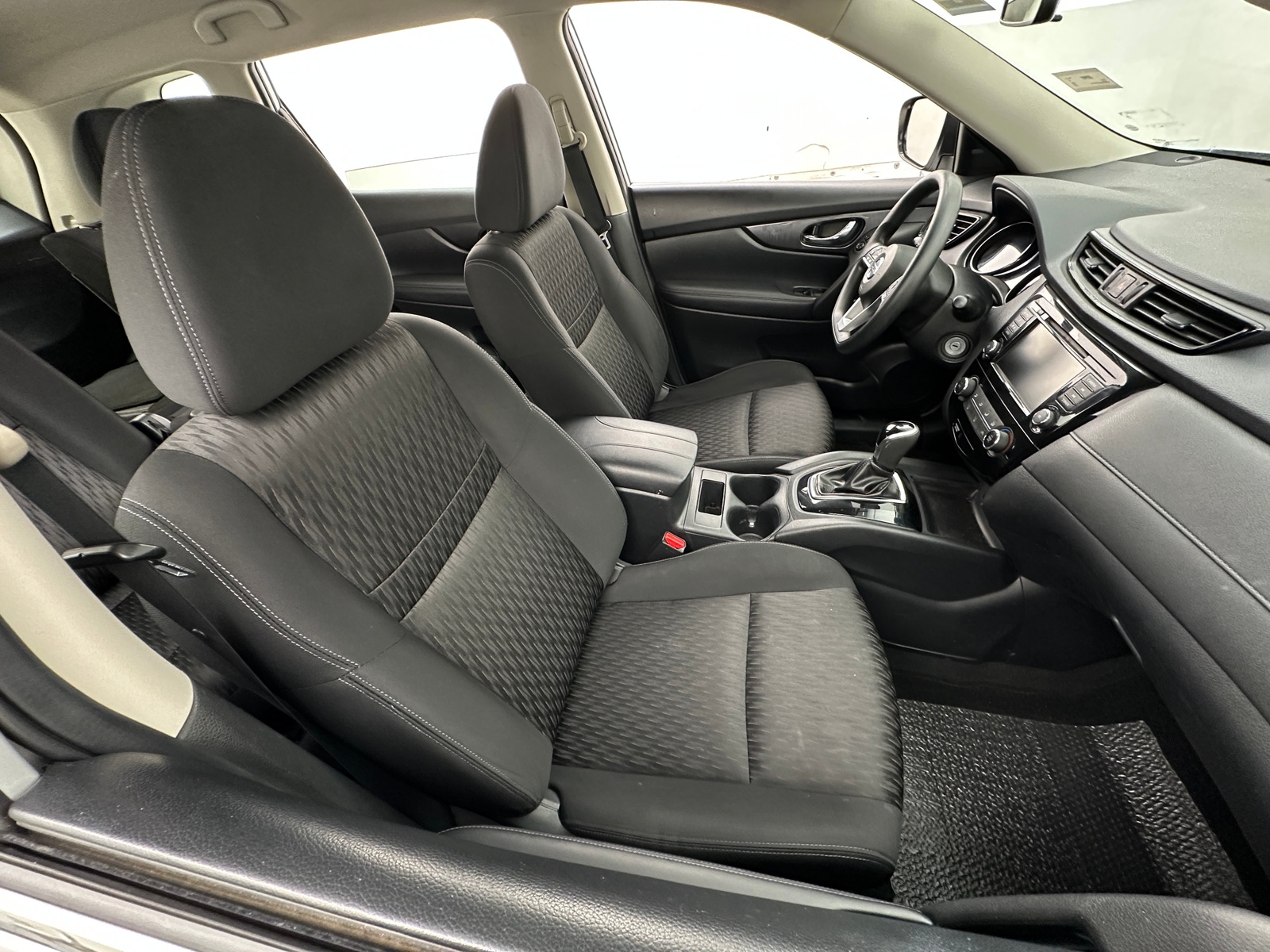 Thumbnail: 2018 Nissan Rogue - 2