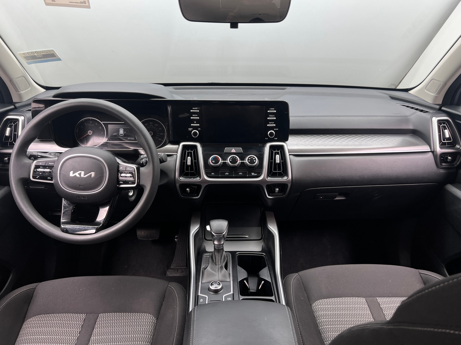 Thumbnail: 2022 Kia Sorento - 3