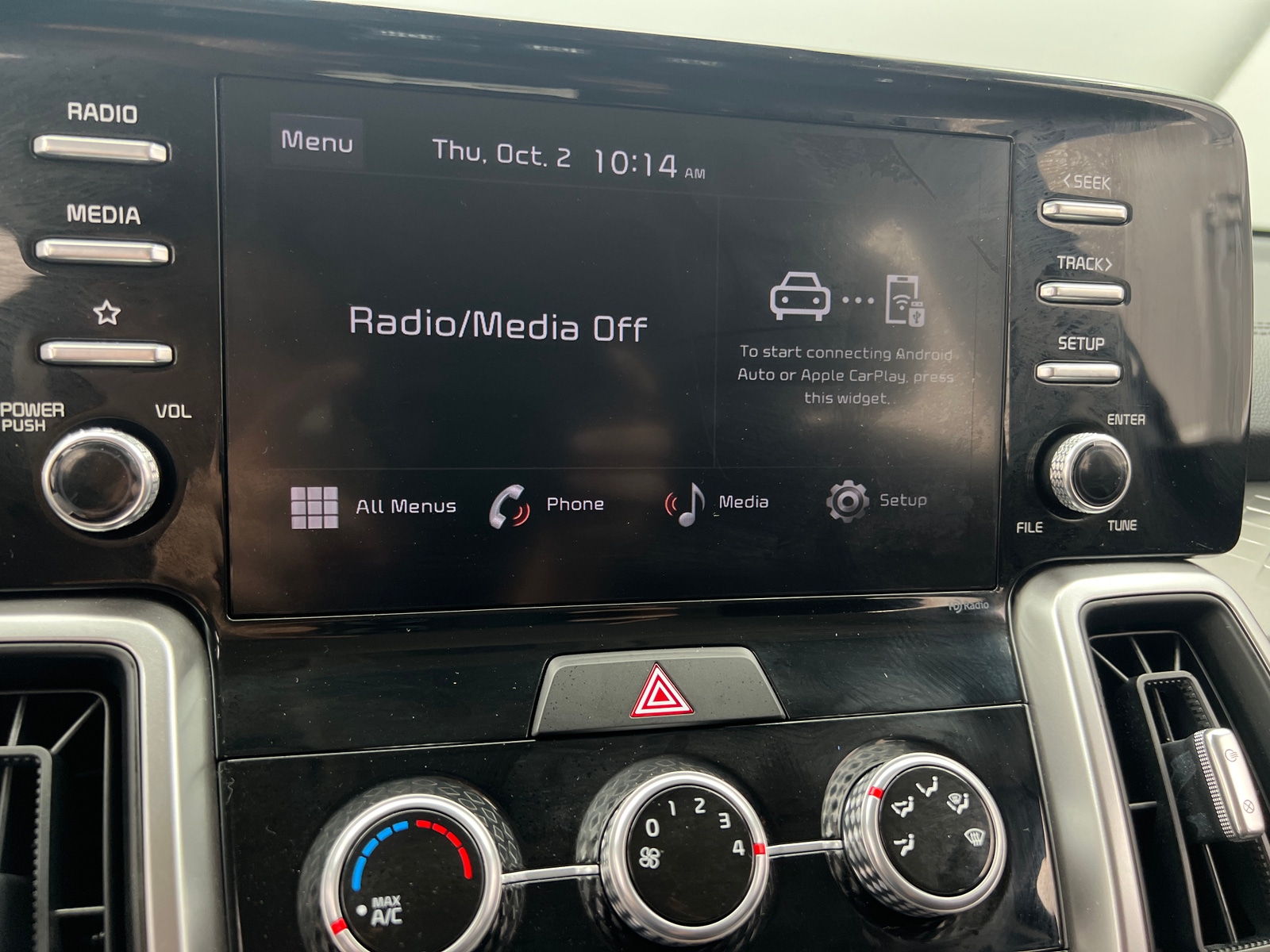 Thumbnail: 2022 Kia Sorento - 4