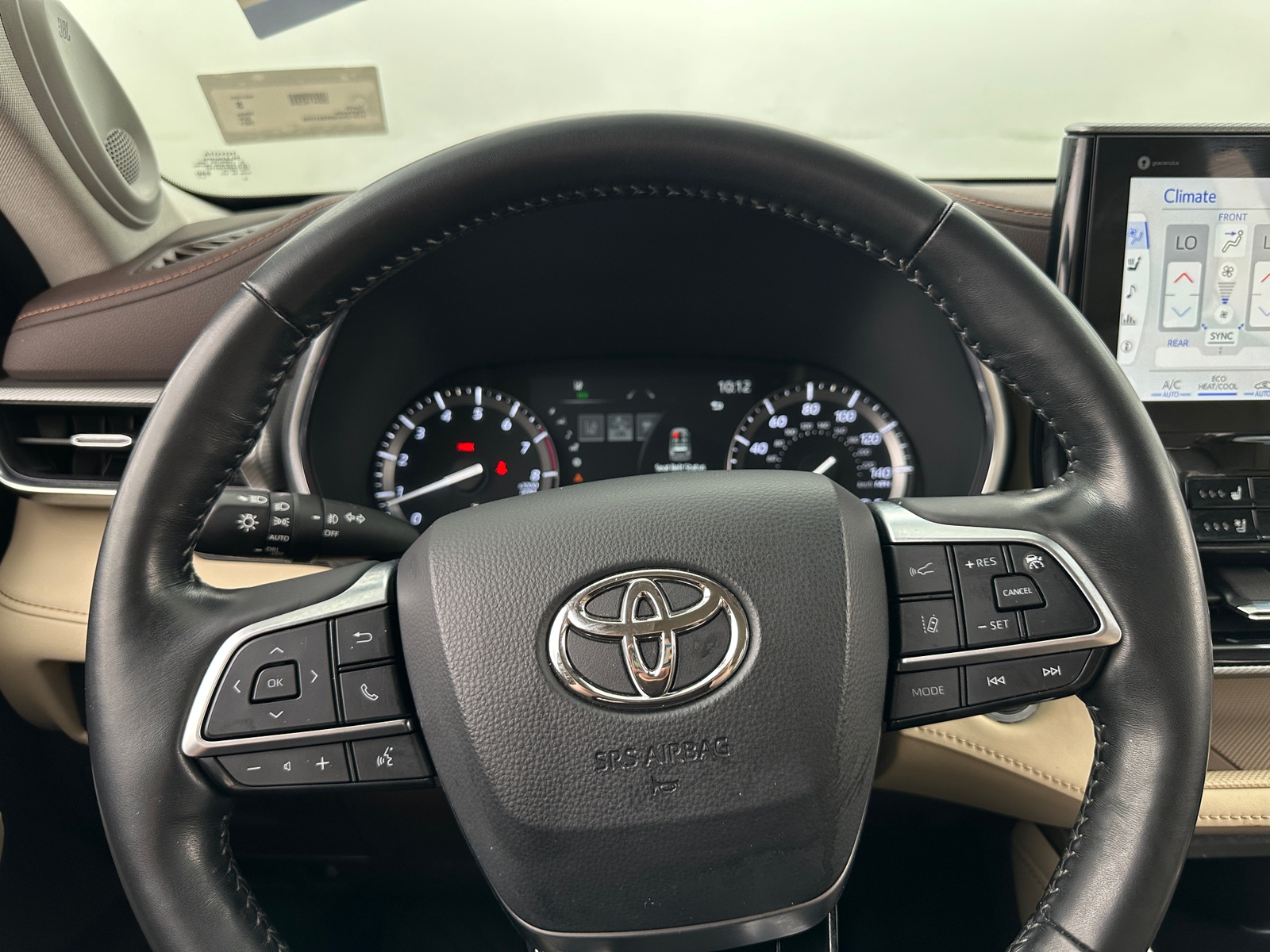 Thumbnail: 2021 Toyota Highlander - 4