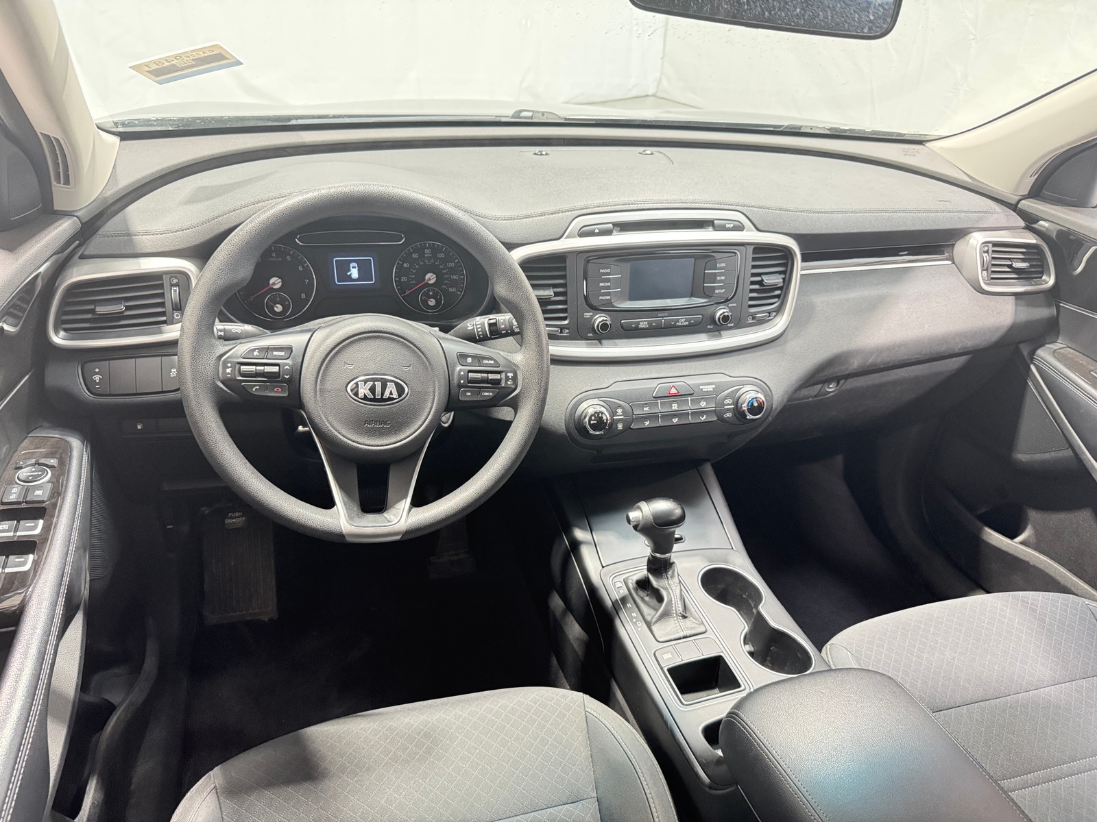 Thumbnail: 2018 Kia Sorento - 3